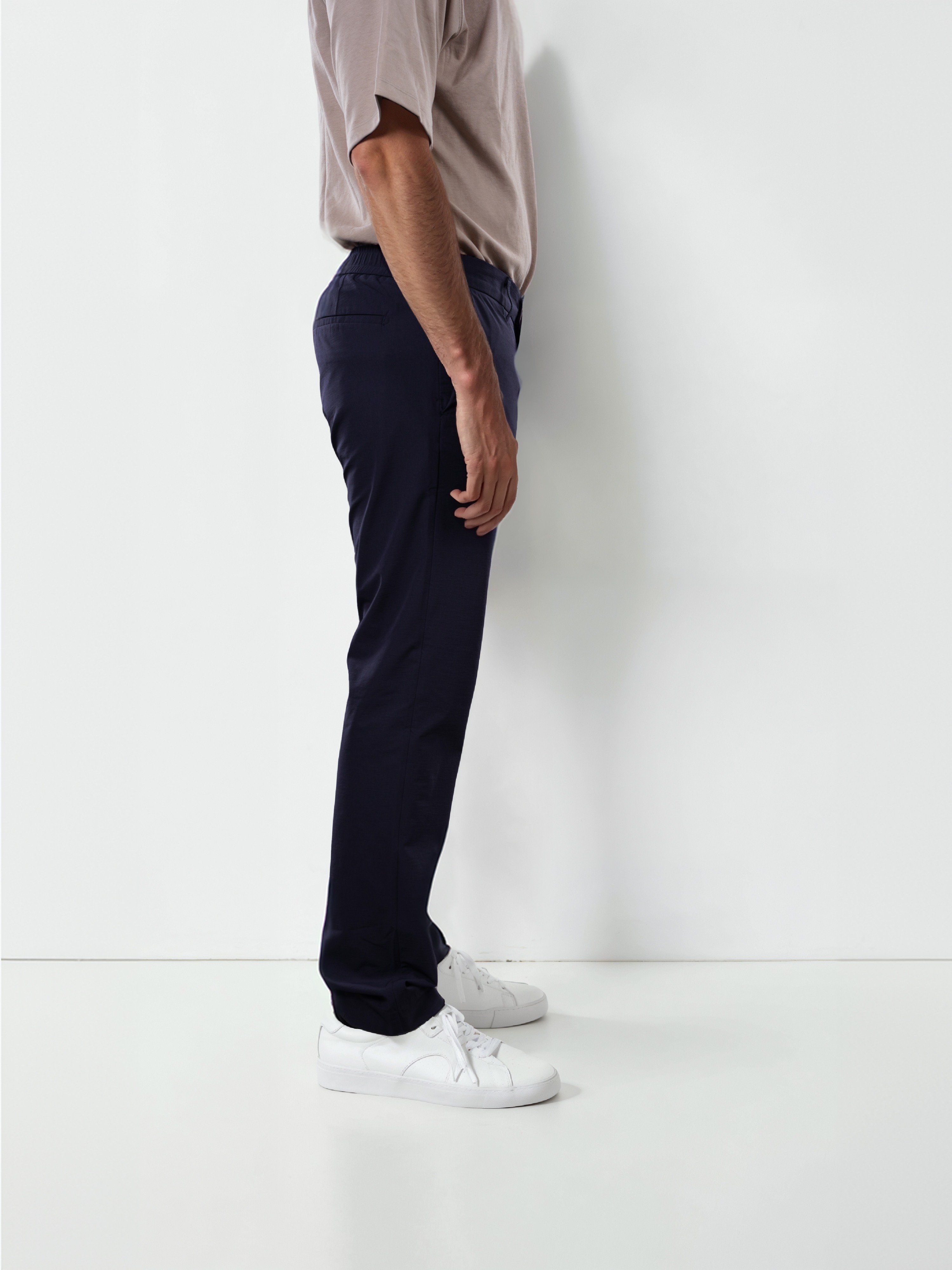 Celio Men Navy Blue Solid Straight Fit Nylon  Trouser