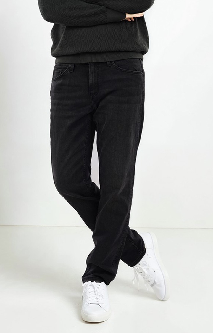 Celio Men Black Solid Regular Fit Cotton Basic Denim Jeans