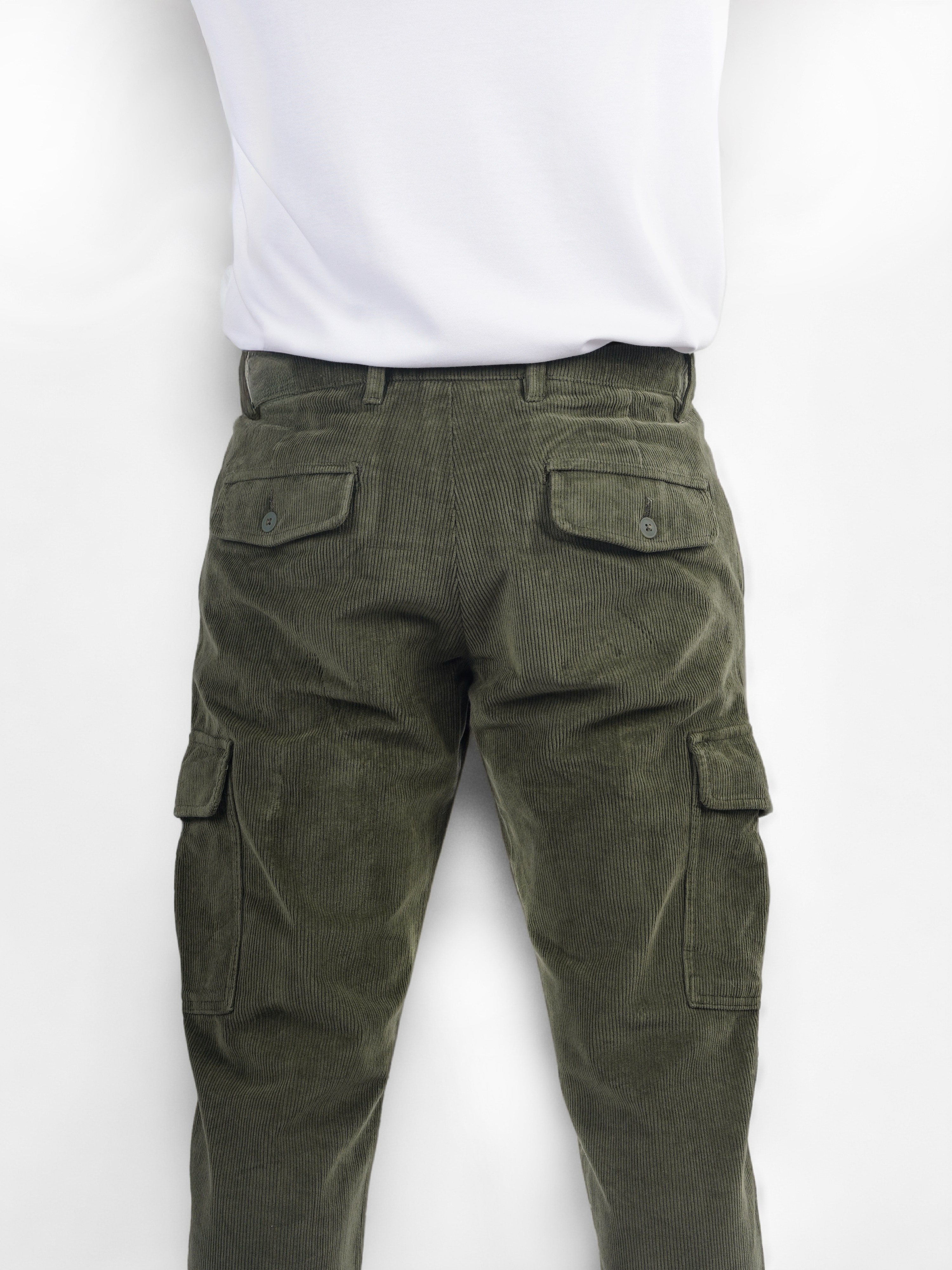Celio Men Olive Solid Straight Fit Cotton Cargo Trousers