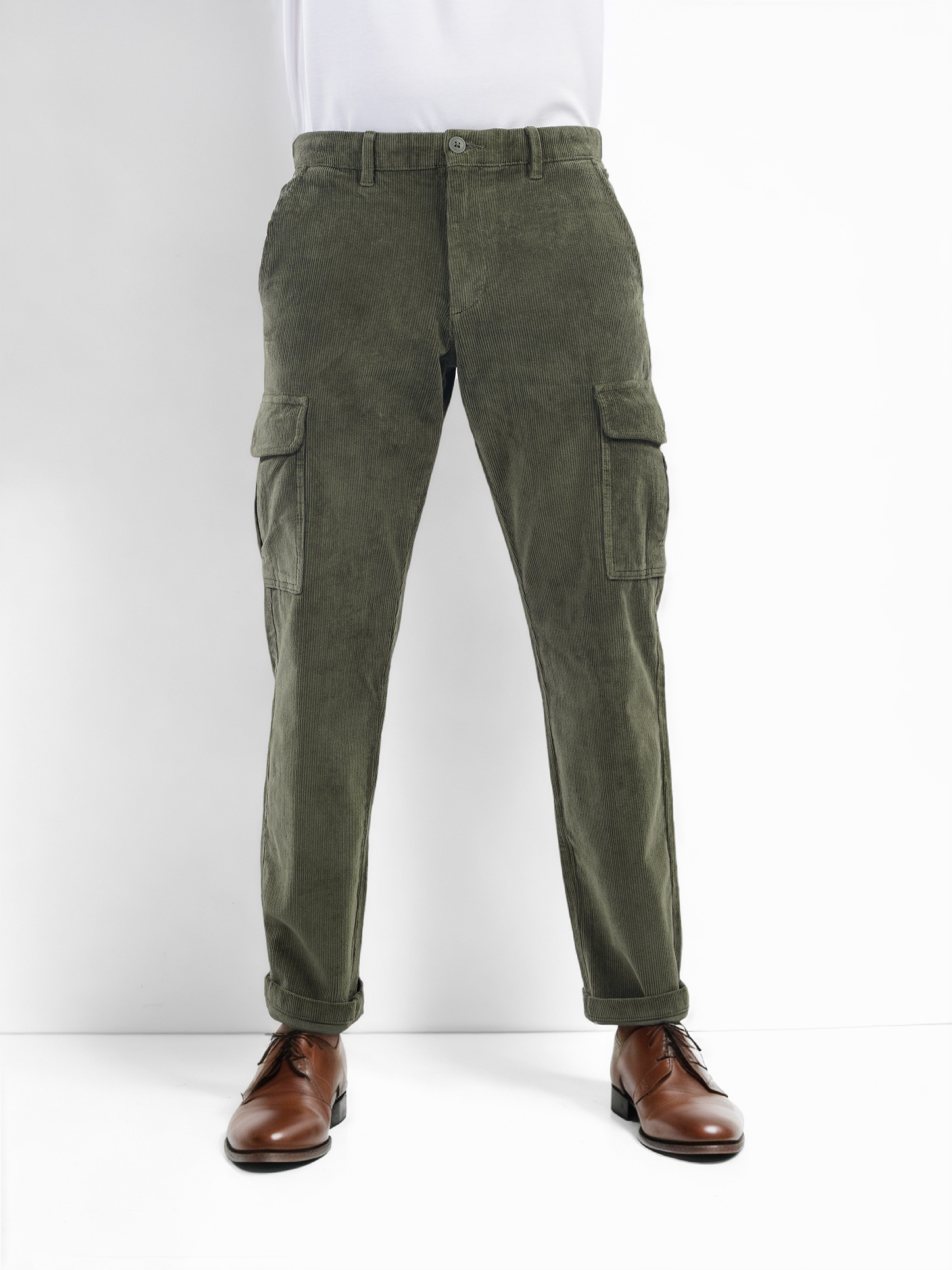 Celio Men Olive Solid Straight Fit Cotton Cargo Trousers