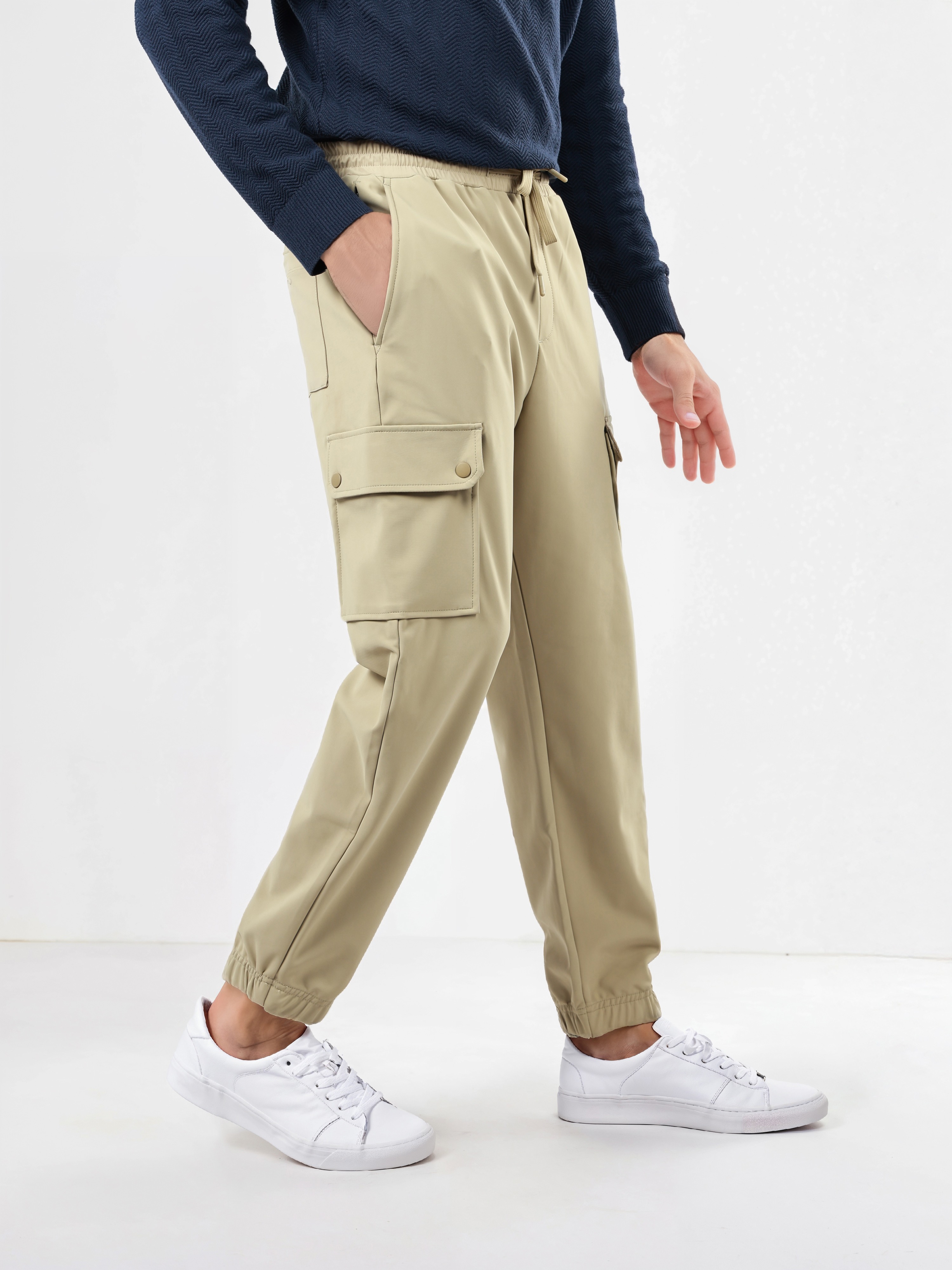 Celio Men Beige Solid Slim Fit Nylon Cargo Trouser