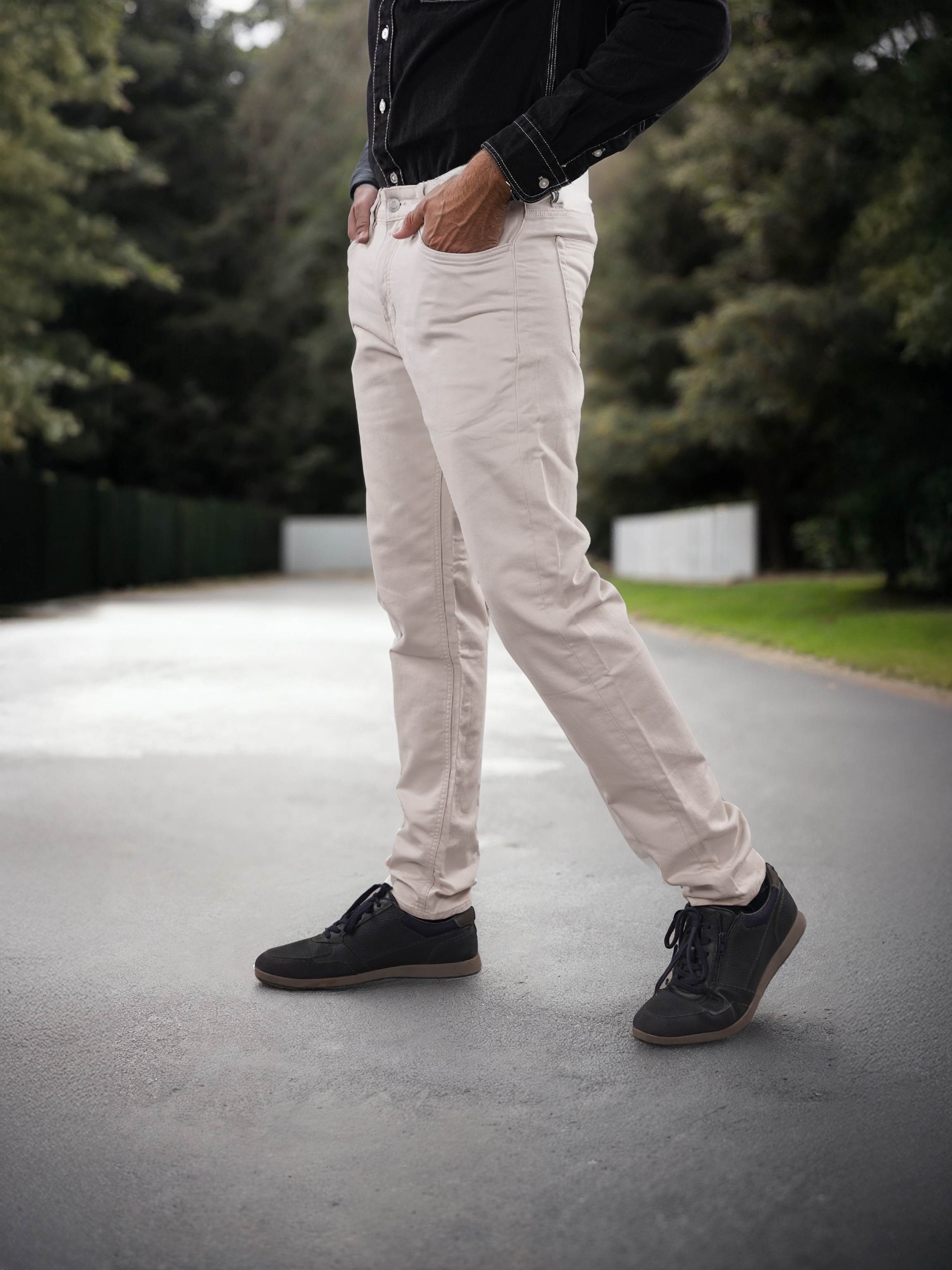 Celio Men Beige Solid Slim Fit Cotton Colored Trousers