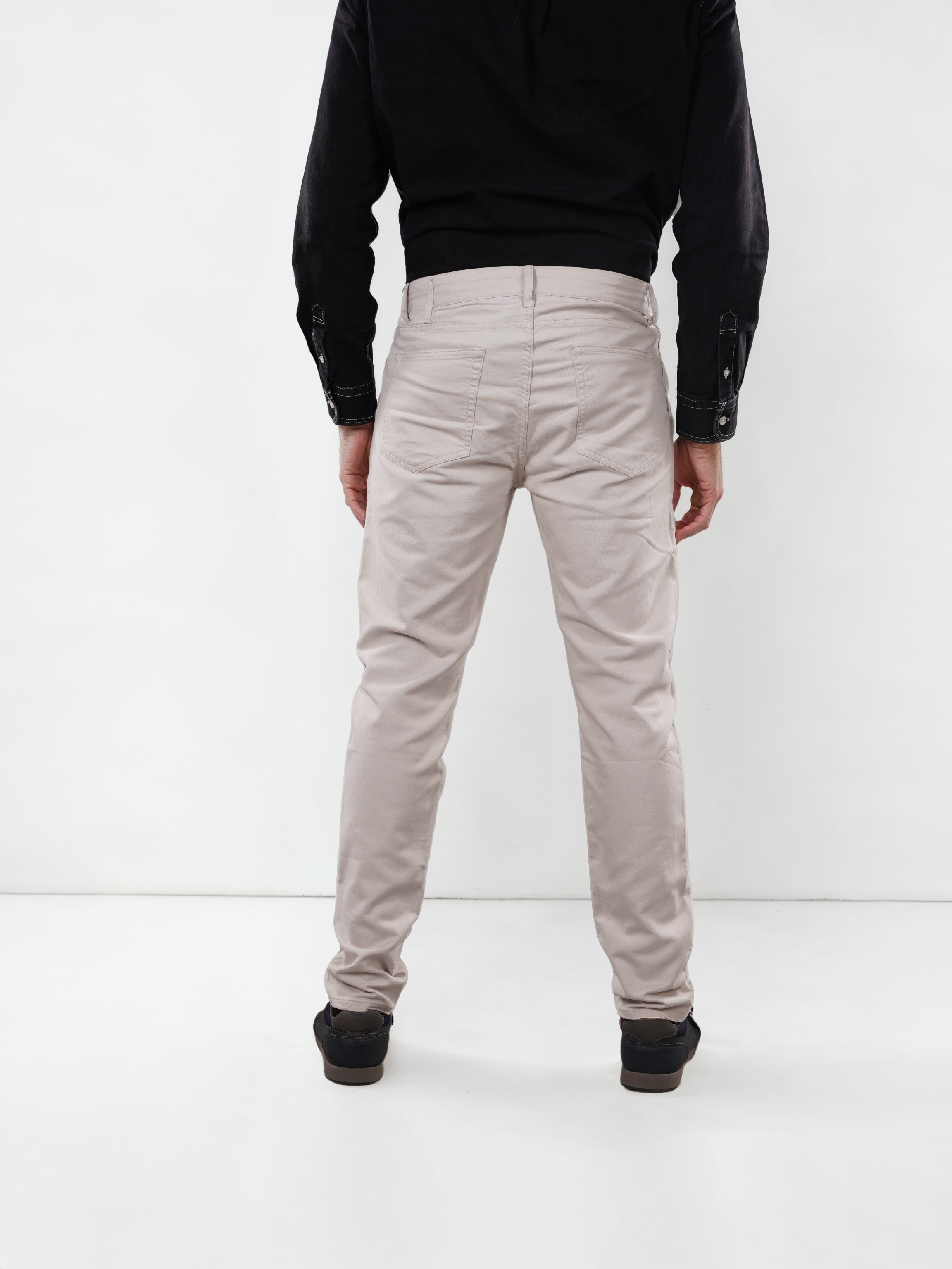 Celio Men Beige Solid Slim Fit Cotton Colored Trousers