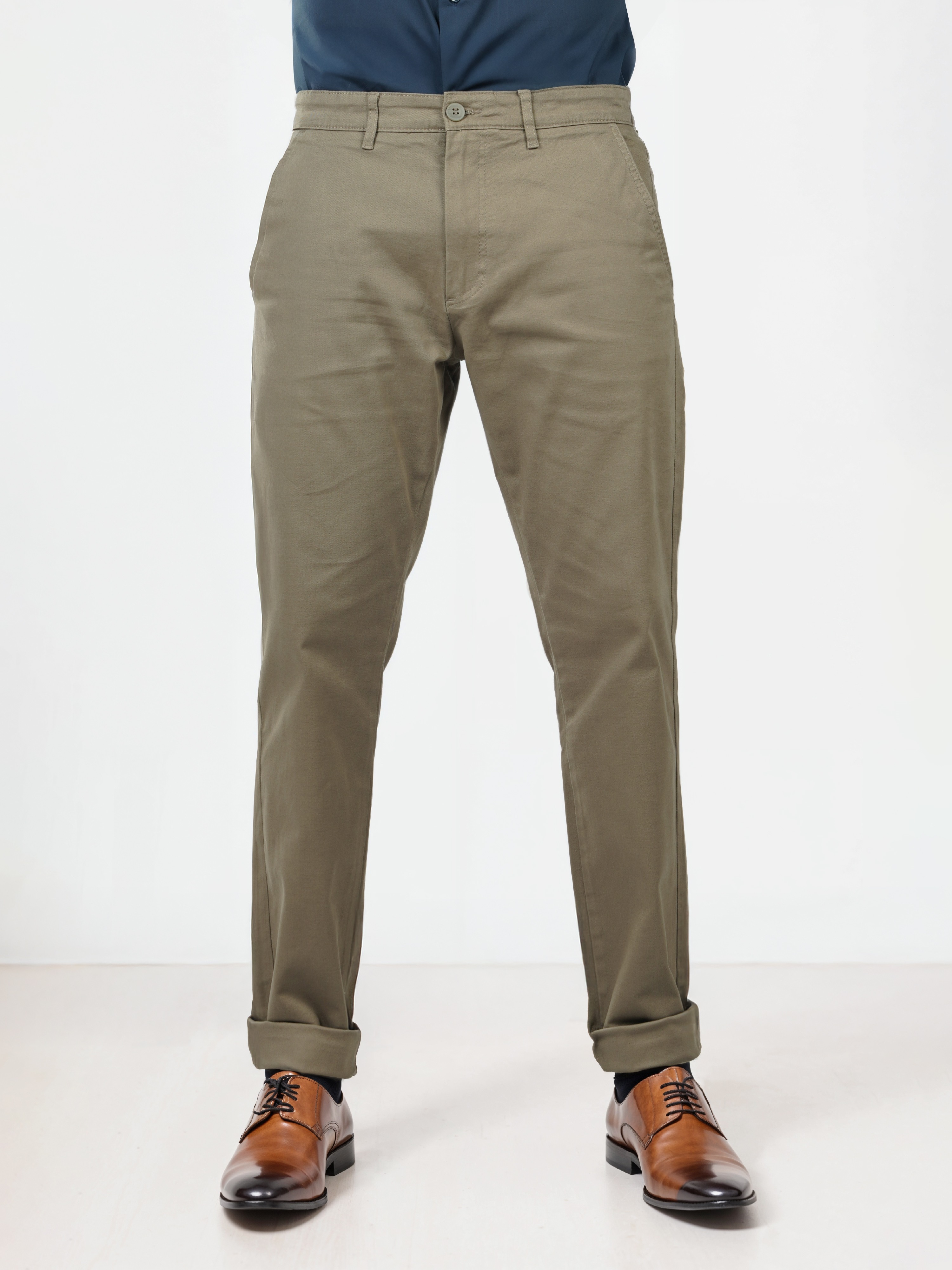 Celio Men Grey Solid Slim Fit Cotton Trousers