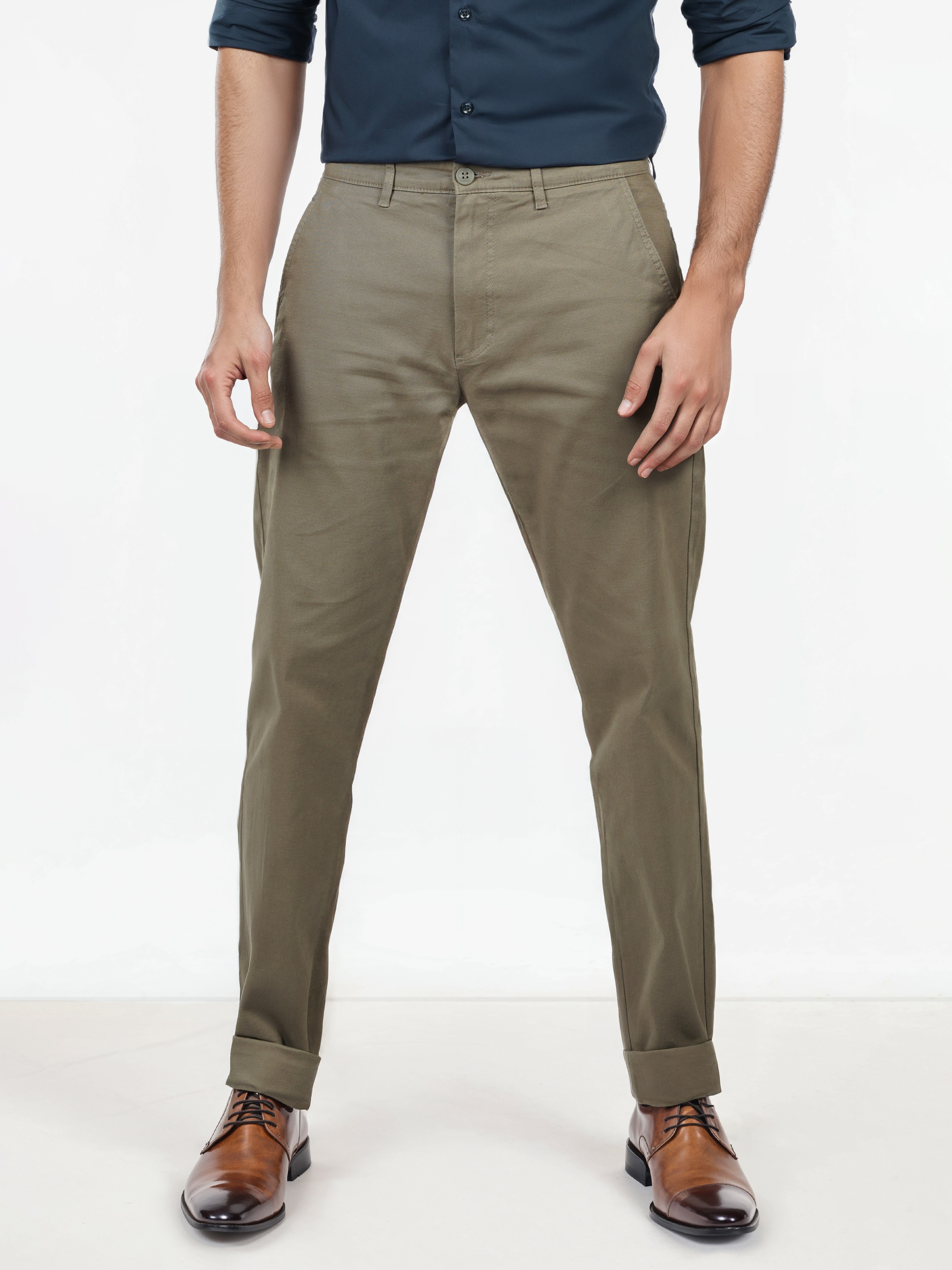 Celio Men Grey Solid Slim Fit Cotton Trousers