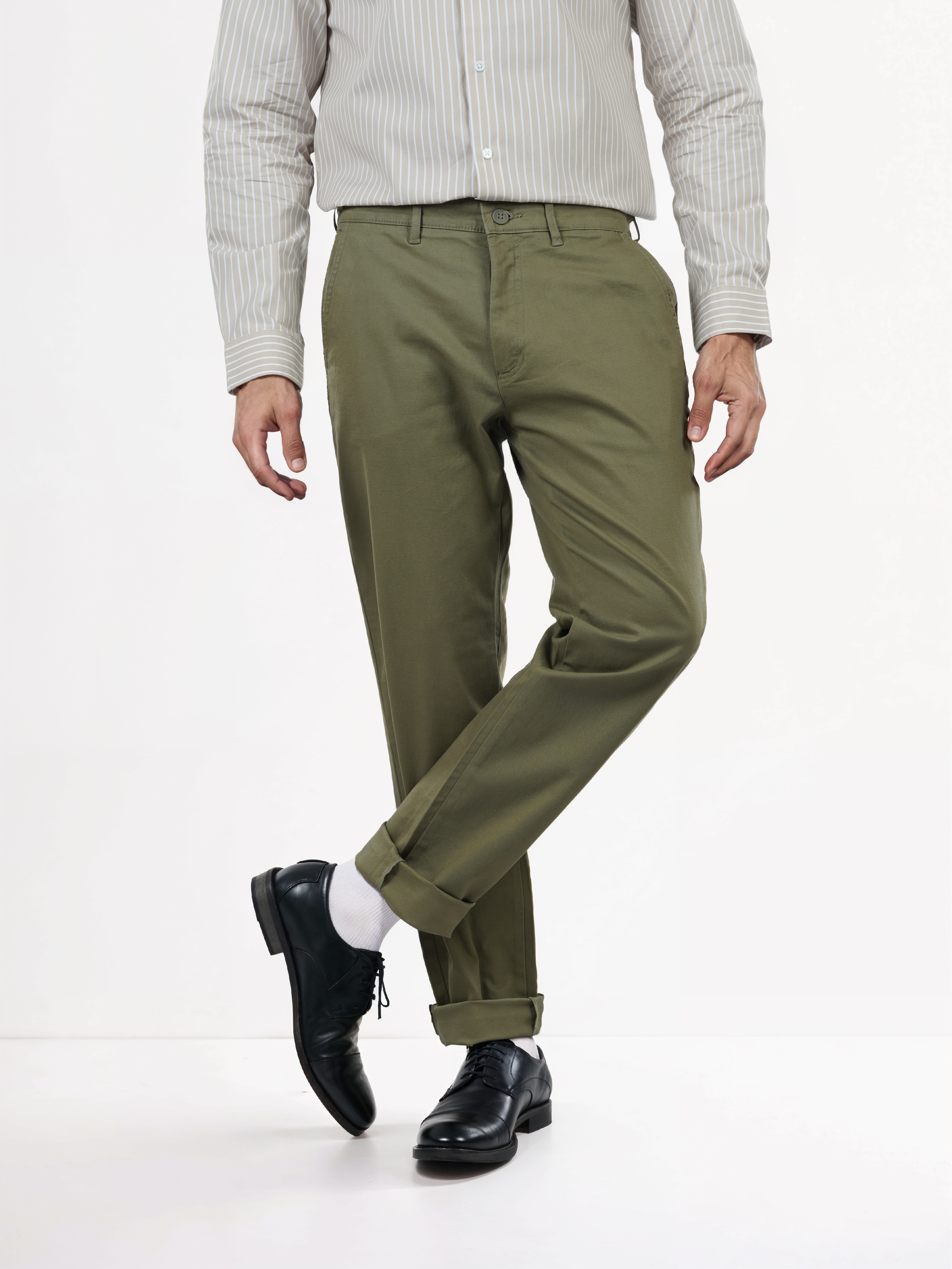 Celio Men Olive Solid Slim Fit Cotton Trousers