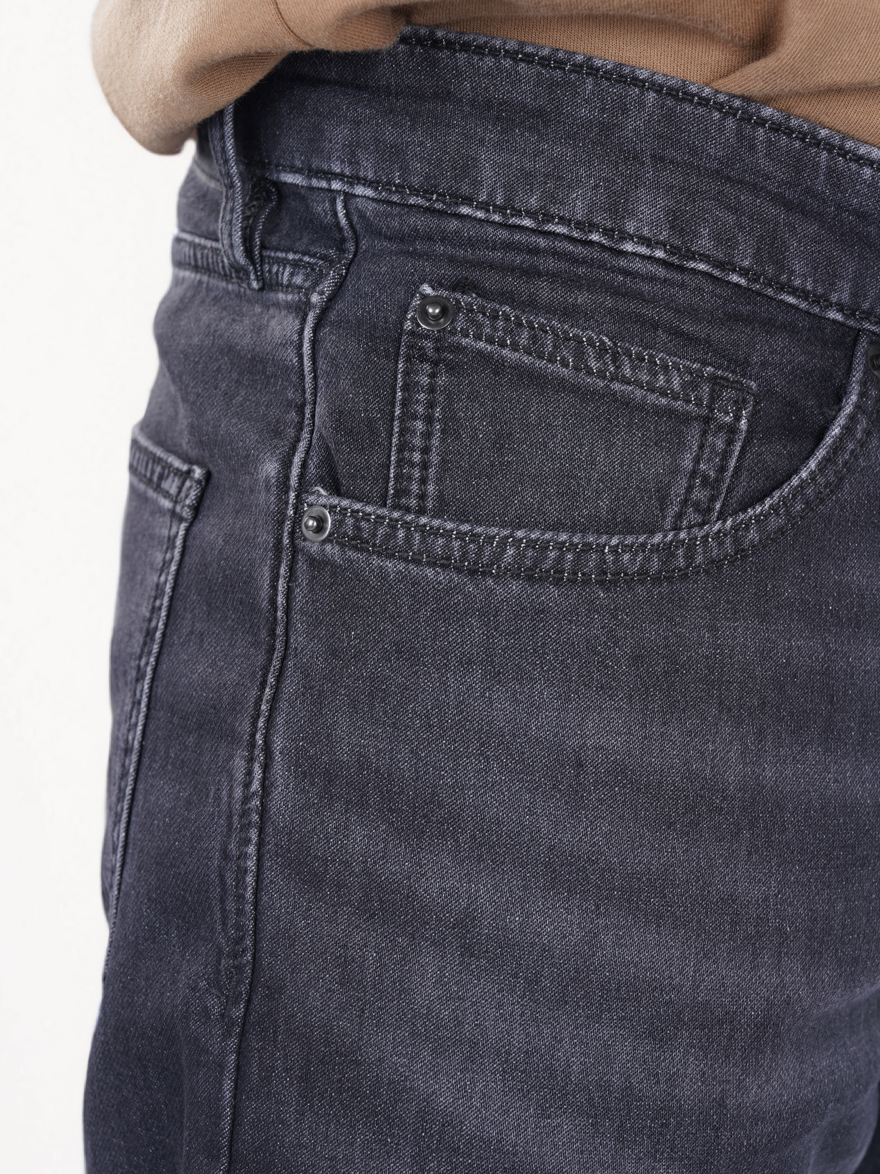 Celio Men Grey Solid Regular Fit Polyester-Blend Jeans