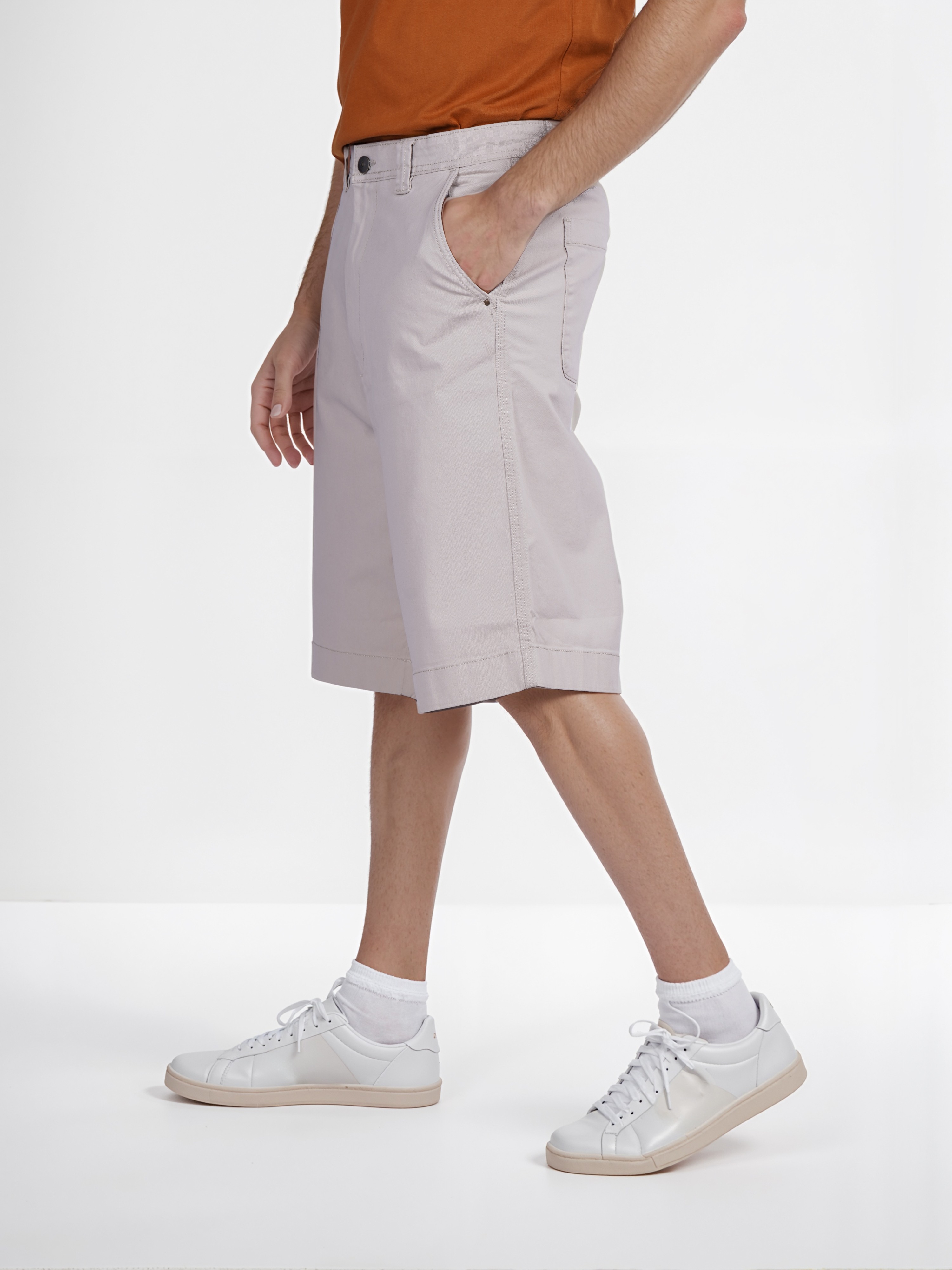 Celio Men Beige Solid Regular Fit Cotton Fashion Bermuda Shorts