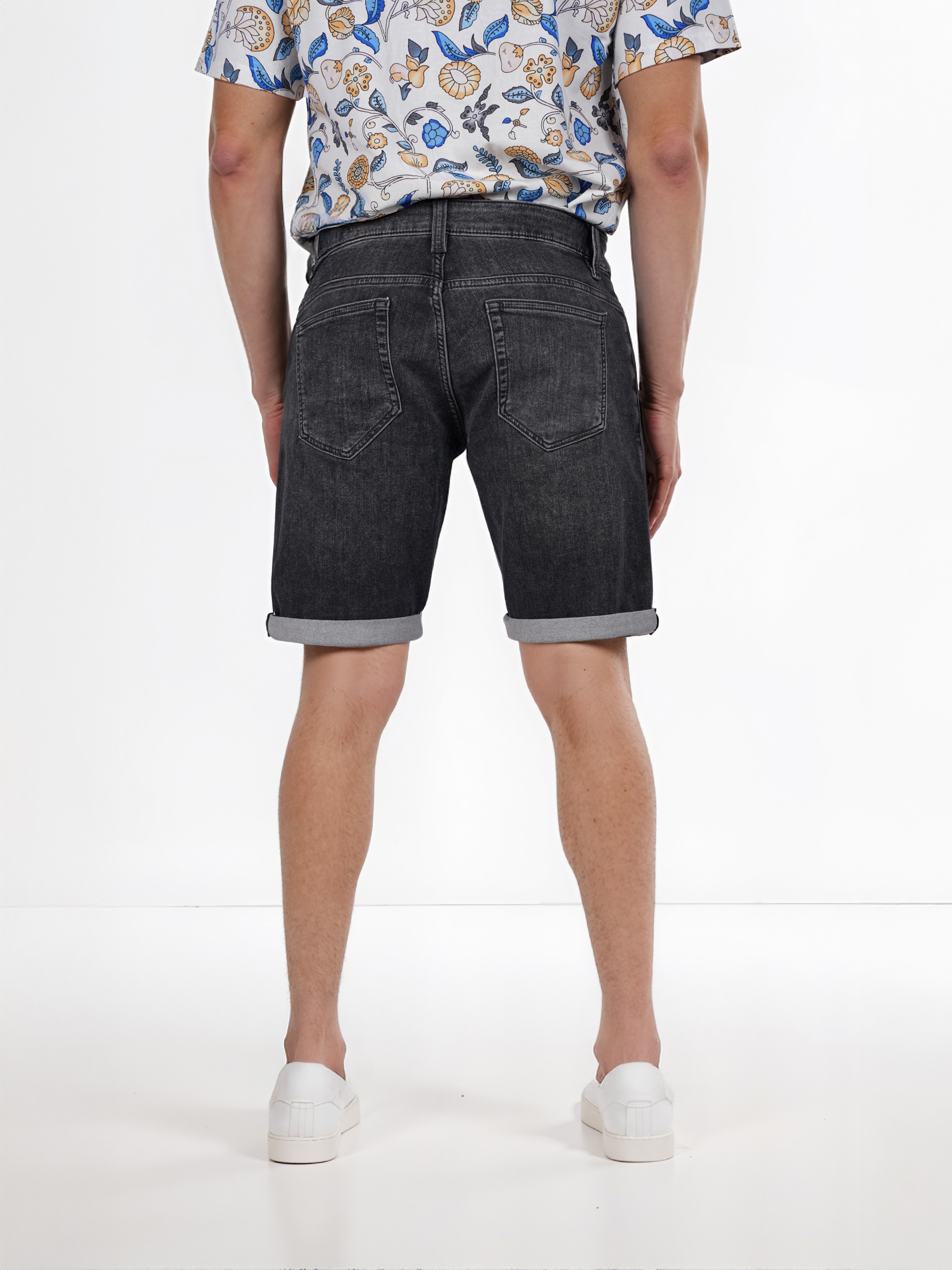 Celio Men Black Solid Regular Fit Cotton Mid-Rise Denim Bermuda Shorts