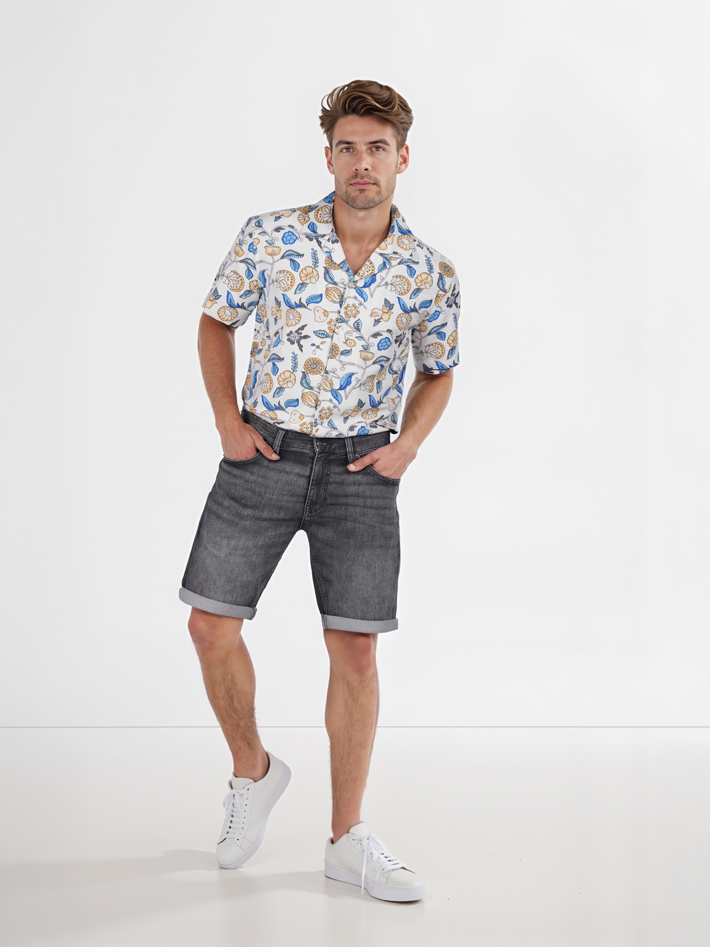 Celio Men Black Solid Regular Fit Cotton Mid-Rise Denim Bermuda Shorts