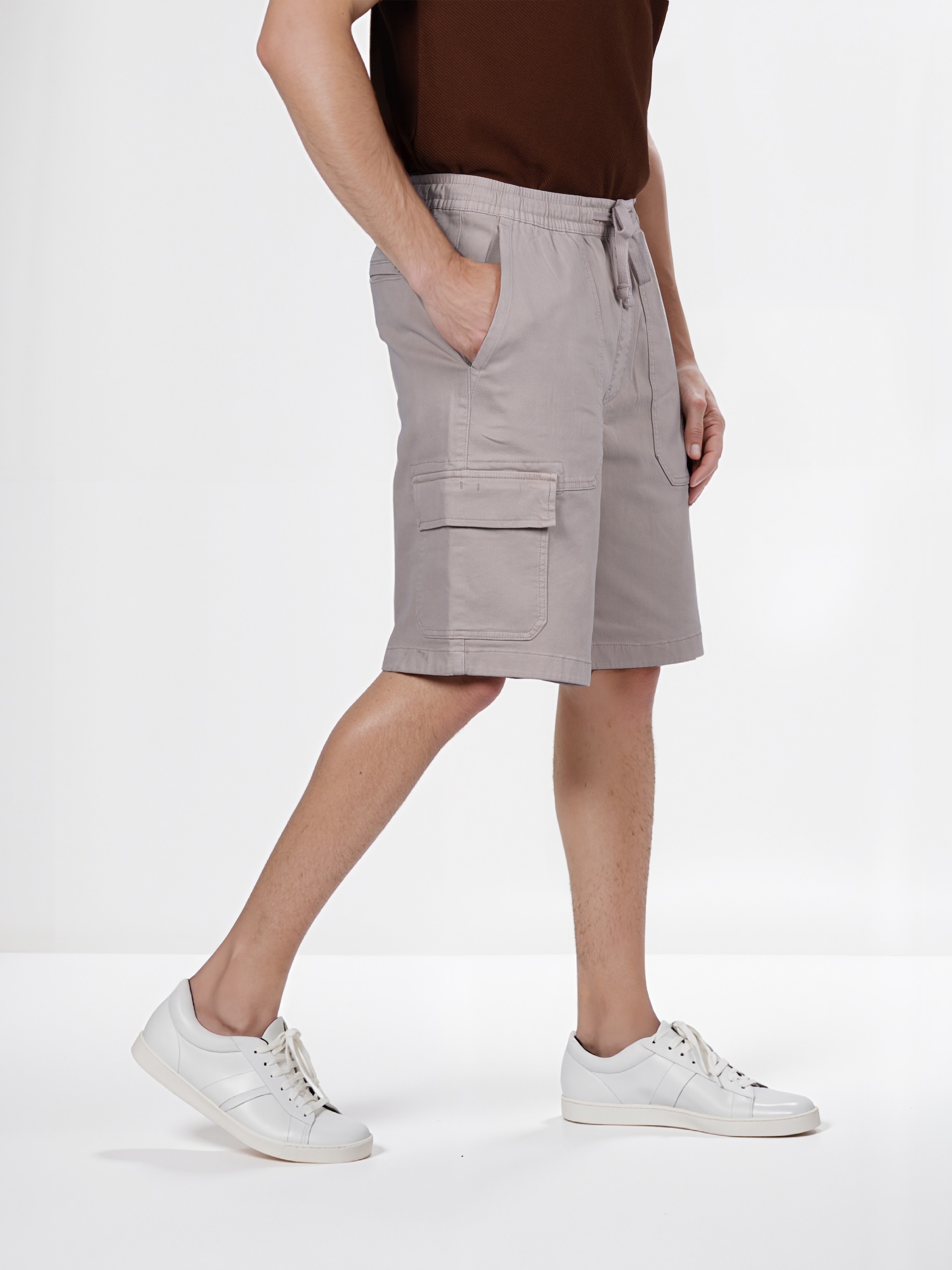 Celio Men Beige Solid Regular Fit Cotton Cargo / Jogger Shorts