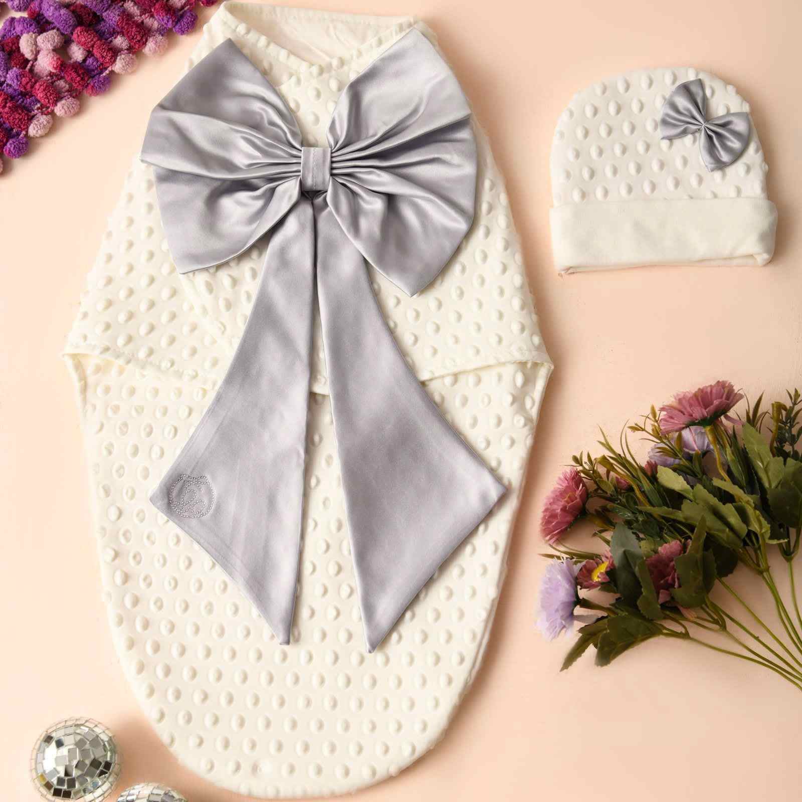 Silvery Drape Swaddle set