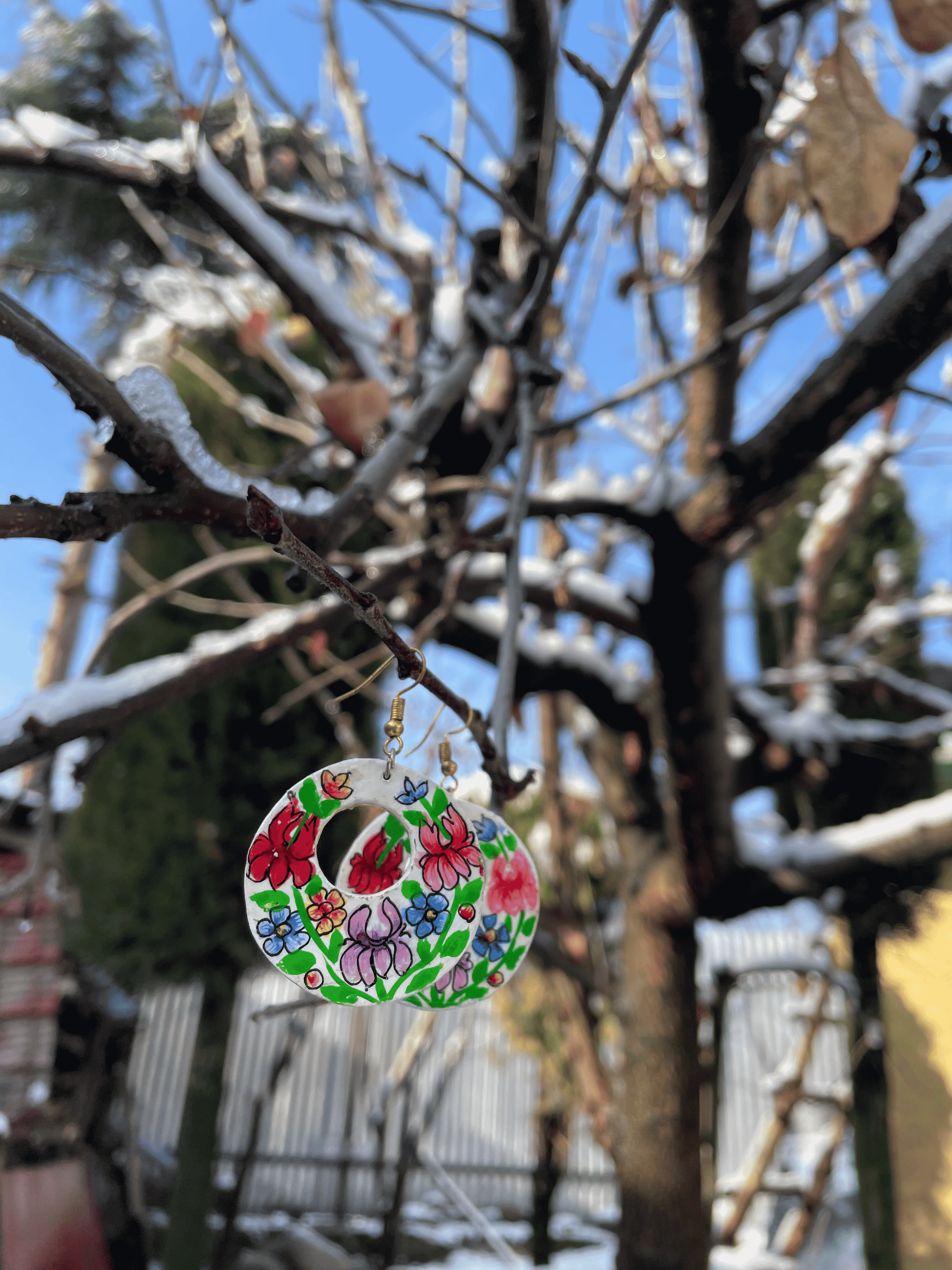 White Floral Earing