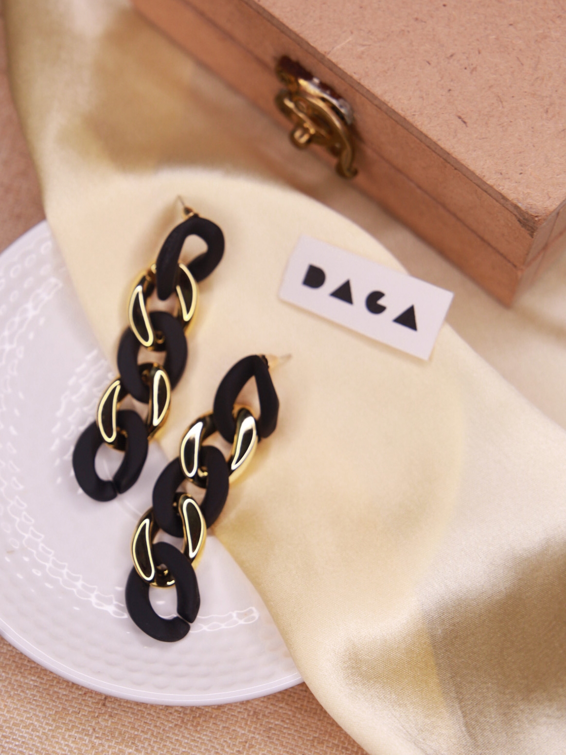 DAGA | Linked Chain Earring undefined