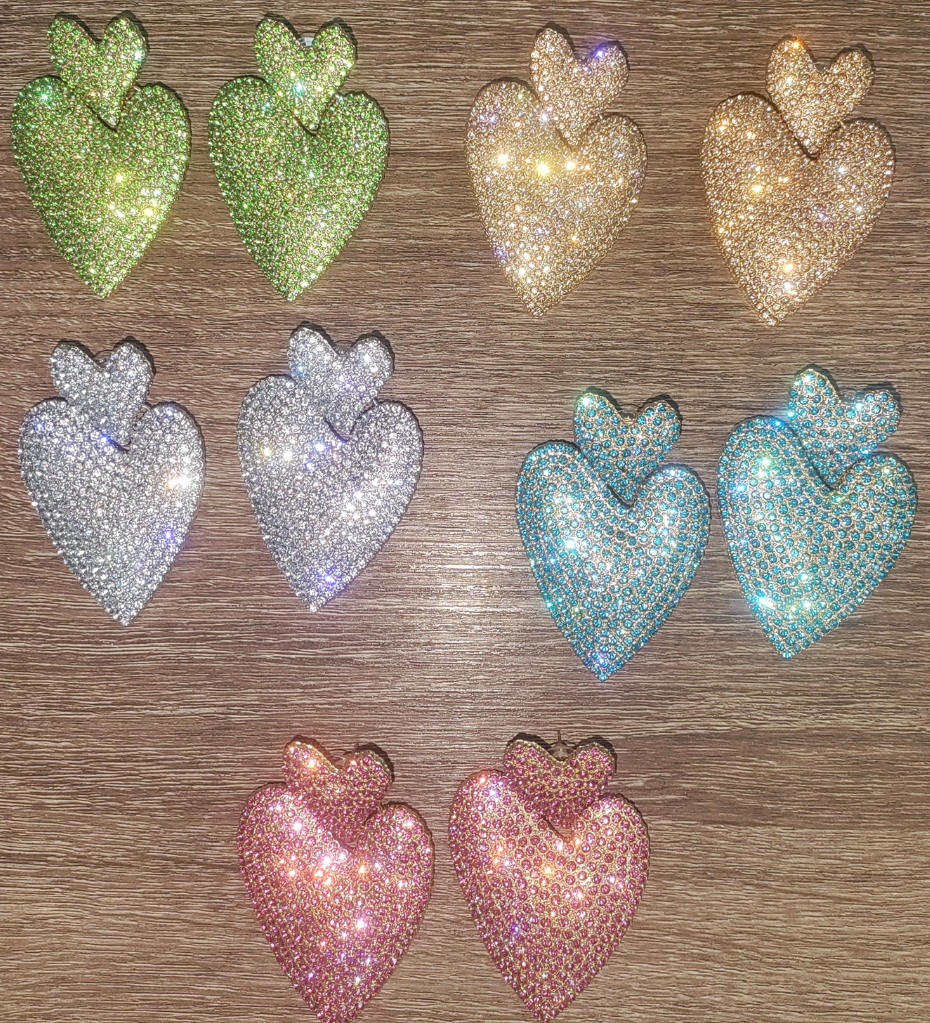 LOVE SHELL EARRINGS