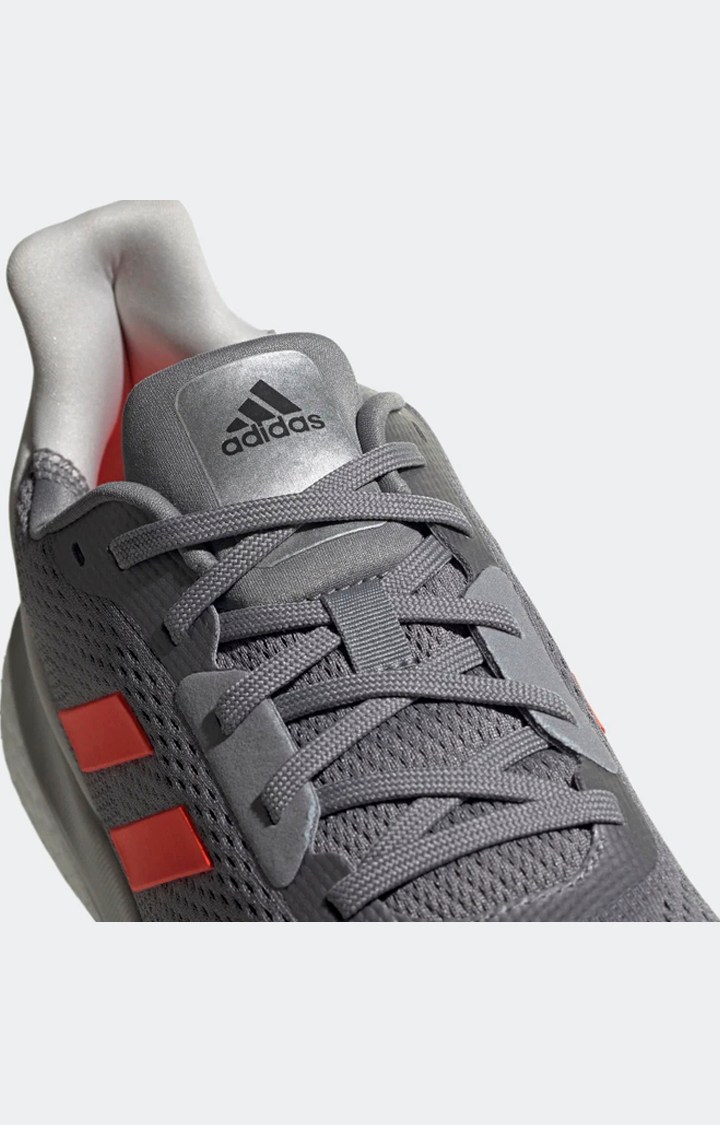 ADIDAS ASTRARUN M RUNNING SHOE