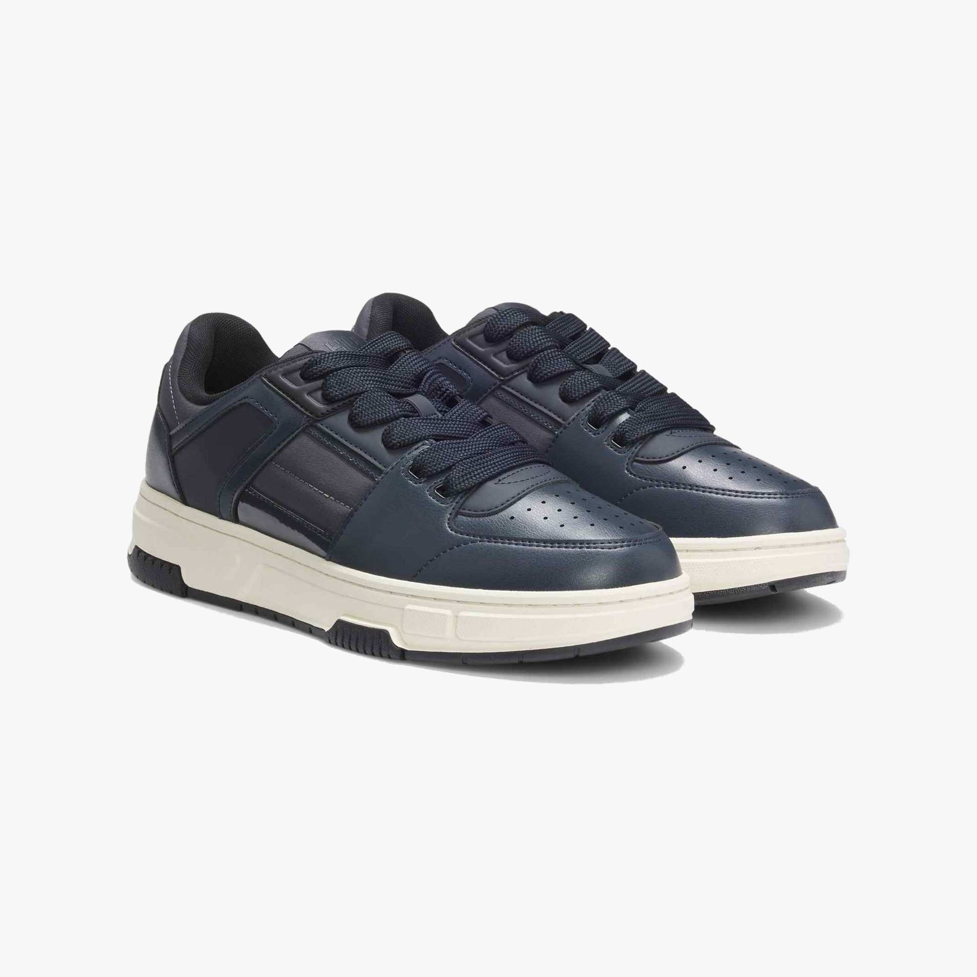 Yarrow Tenn Low-Top Trainers