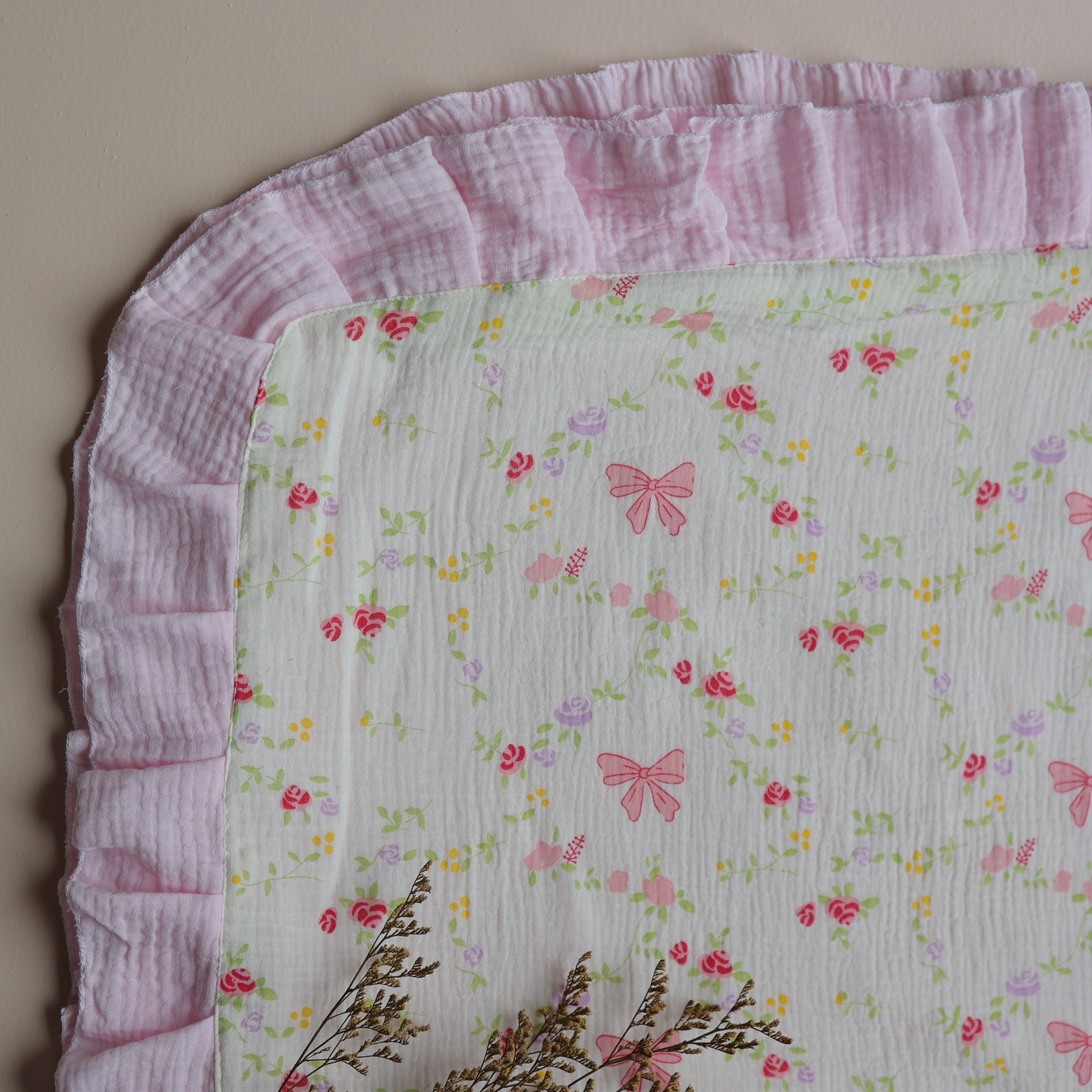BowBloom Reversible Muslin Blanket & Pillow Set