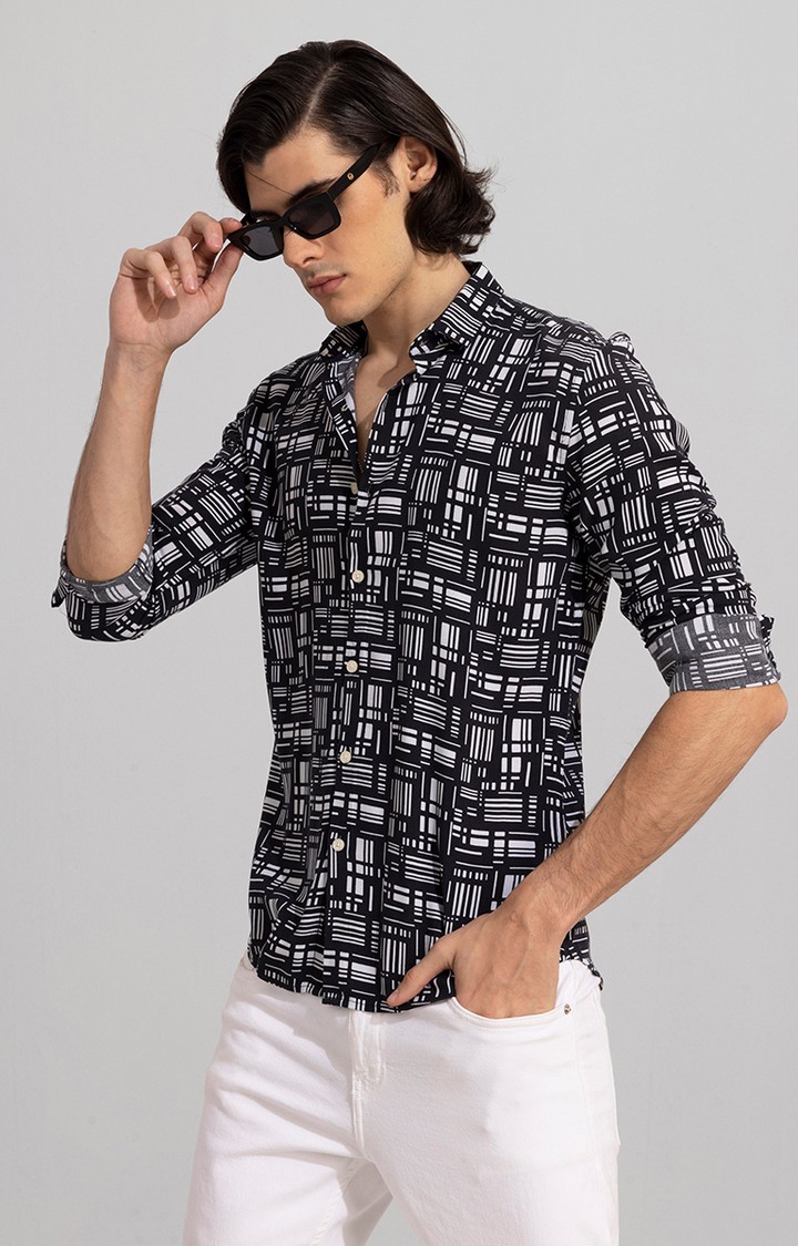 Men's Black and White Rayon Printed Casual Shirt