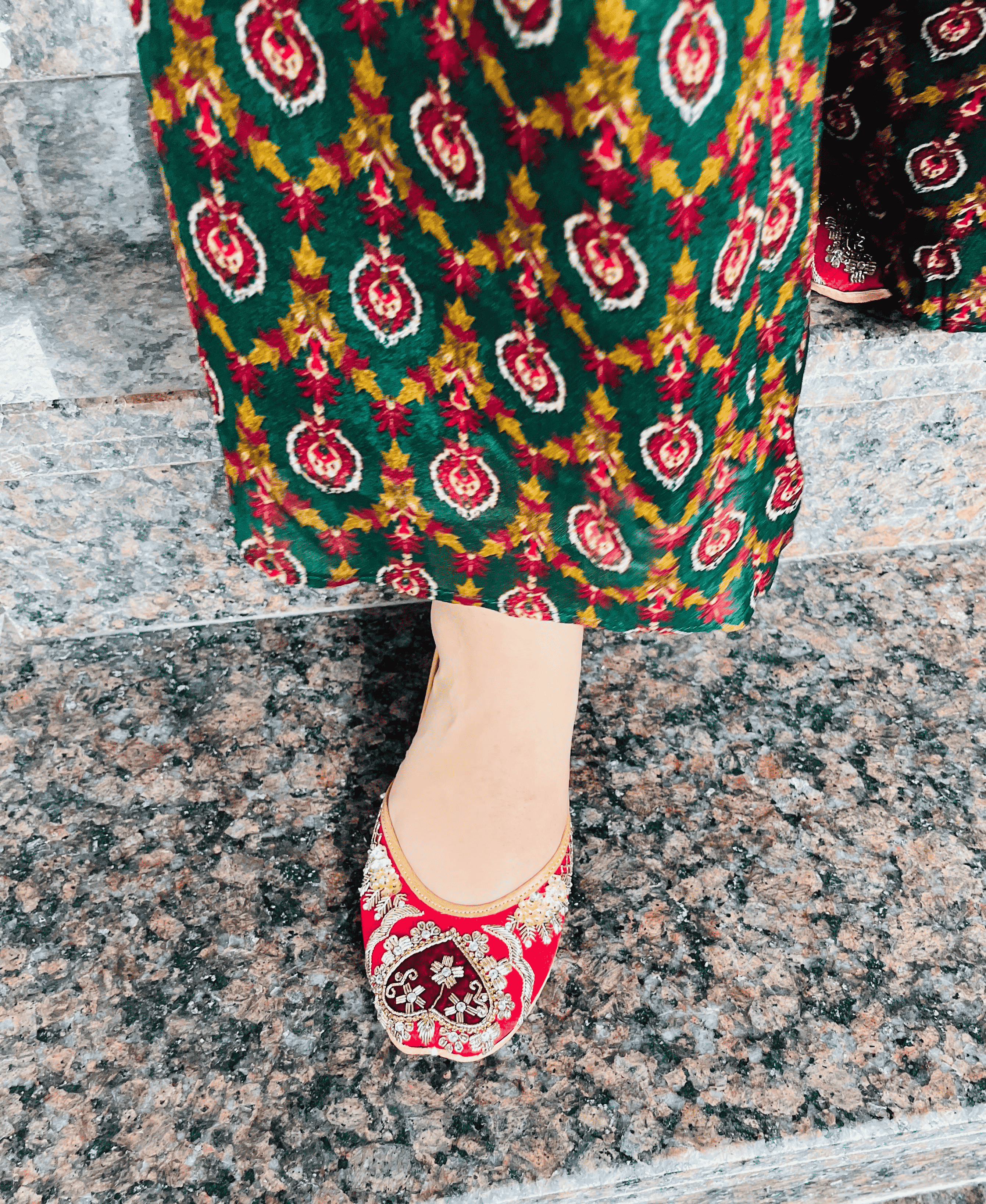 LAAL ISHQ