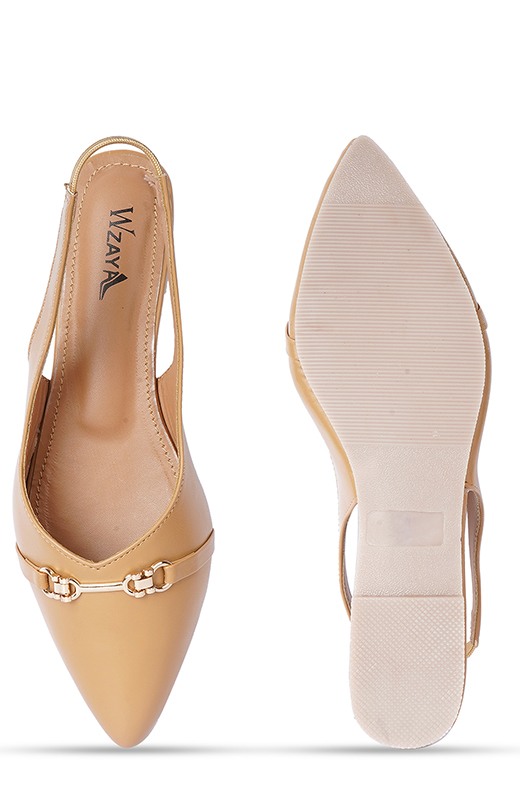 WZAYA
Women Solid Pointed Toe Strappy Mules