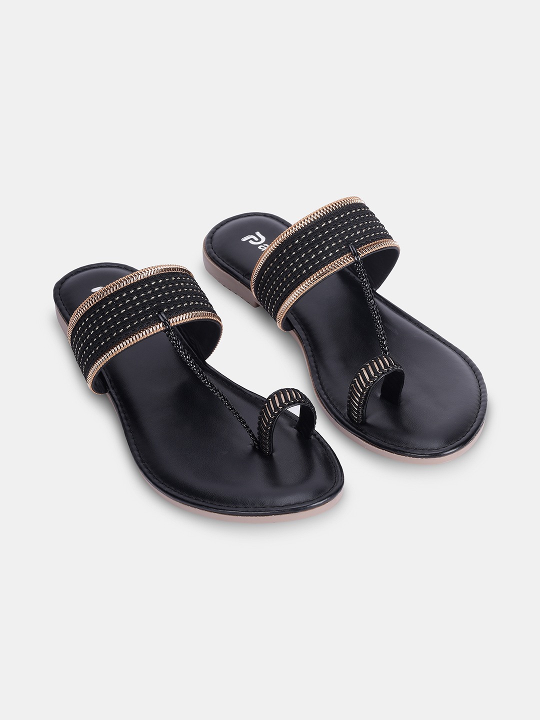 Chic Black Toe-Ring Sandals for Women