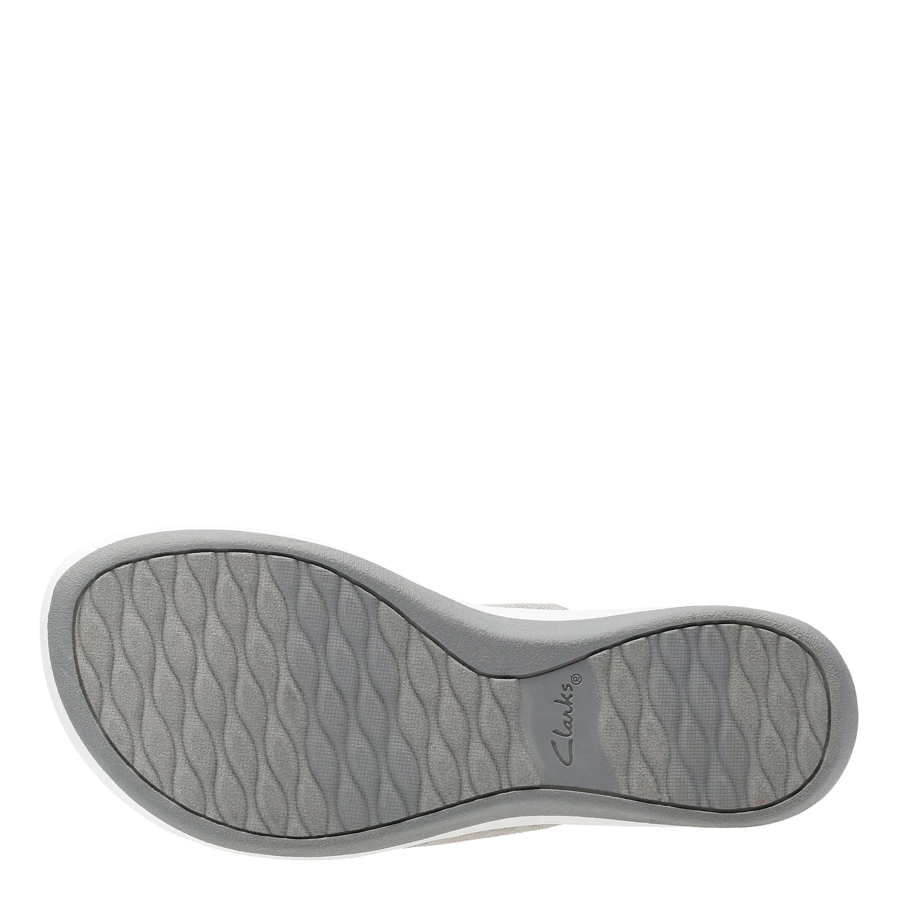 Clarks Women Arla Jacory Fashion Sandals/Women's Beige Synthetic Sandals