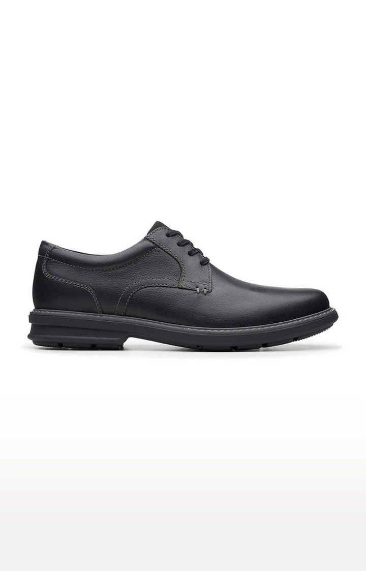 Clarks men's lace outlet up shoes