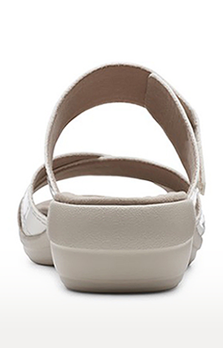 Clarks | Women's White Synthetic Sandals 5