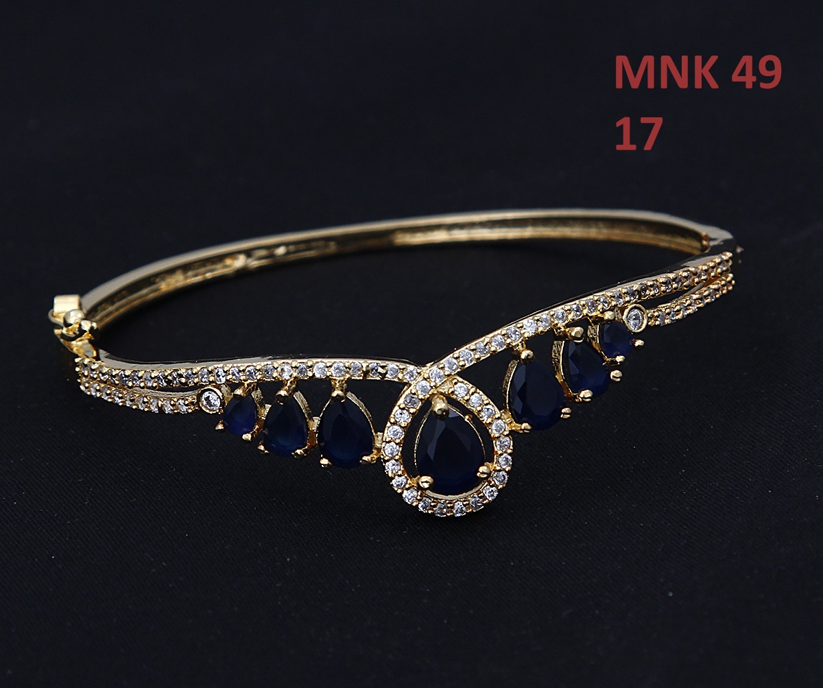 Buy Ramneek Jewels Divya Shakti 8.25-8.50 Ratti Amethyst Silver Bracelet  (Kataila/Jamunia Stone Bracelet) AAA Quality Gemstone Bracelet (5.5) at  Amazon.in
