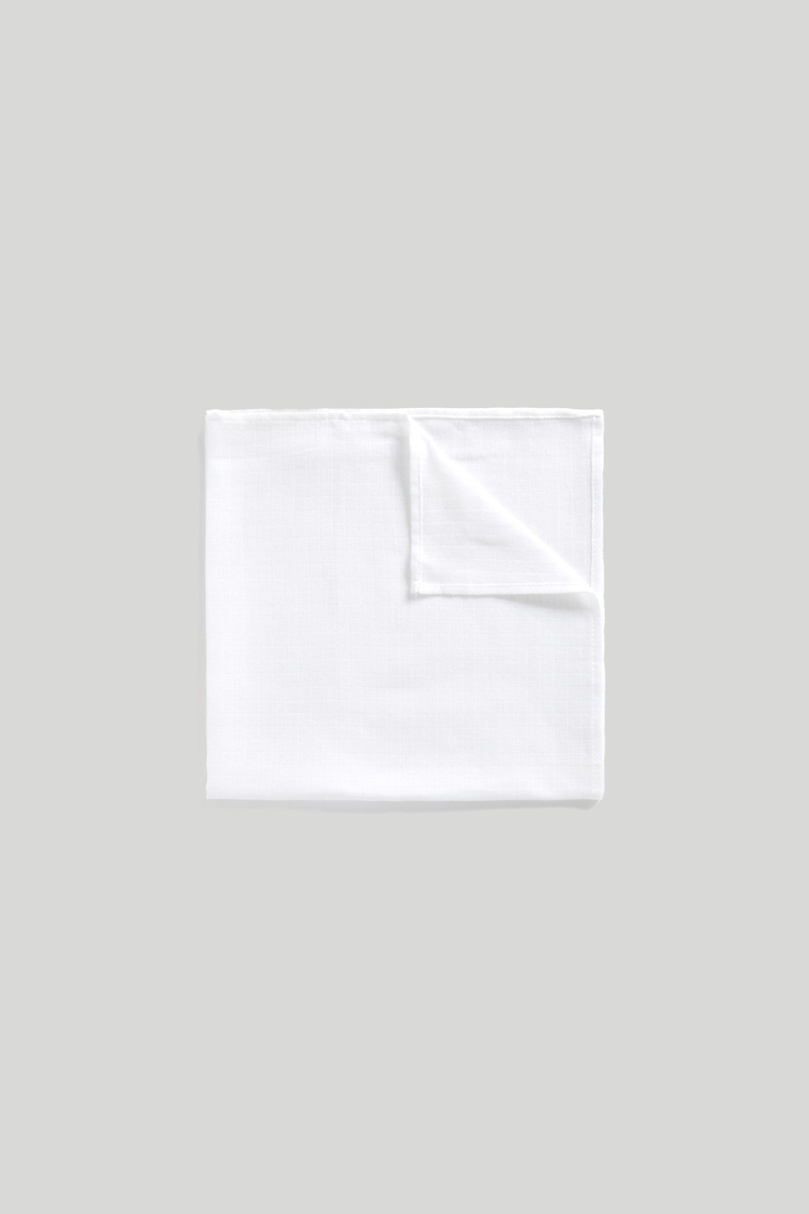 https://cdn.fynd.com/v2/falling-surf-7c8bb8/fyprod/wrkr/products/pictures/item/free/original/57320A/a0wGtGvaRIt-lgc754_5.jpeg