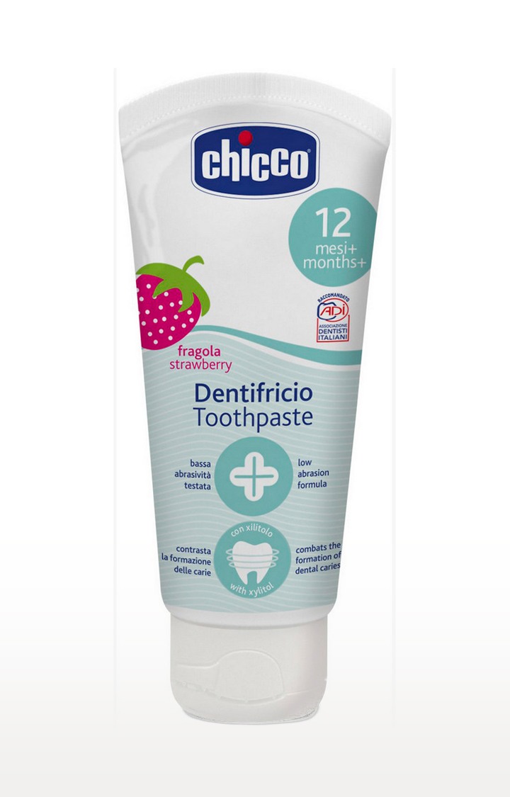 https://cdn.fynd.com/v2/falling-surf-7c8bb8/fyprod/wrkr/products/pictures/item/free/original/5P2GW9E5_-Chicco-Toothpaste-Strawberry-12M-and-No-Fluoride.jpeg