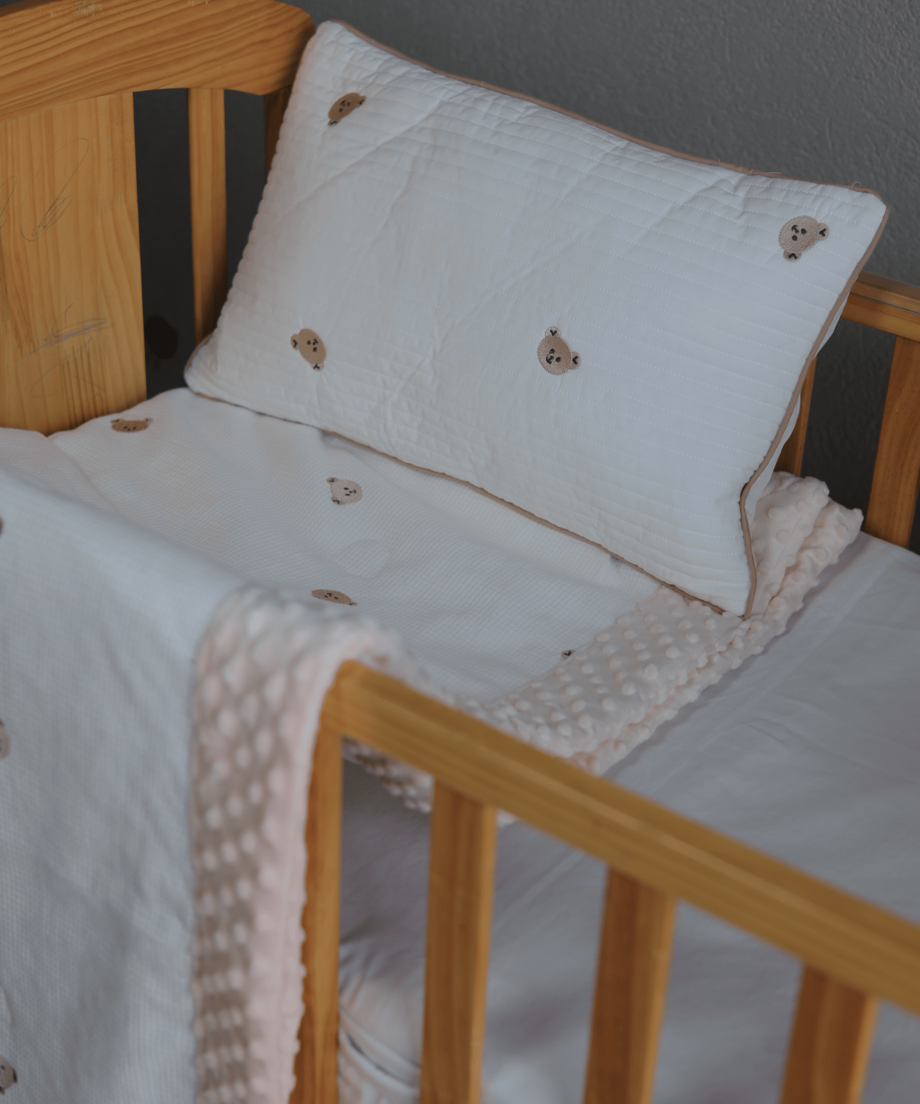 Snuggly Bear Blanket Set