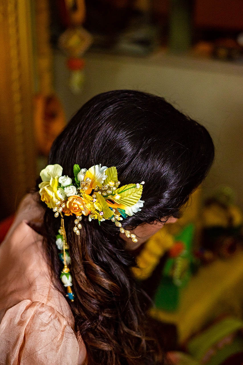 Floral art | Floral clip with crystals undefined