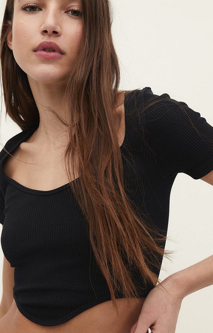 Women's Black Polyester Solid Crop Top
