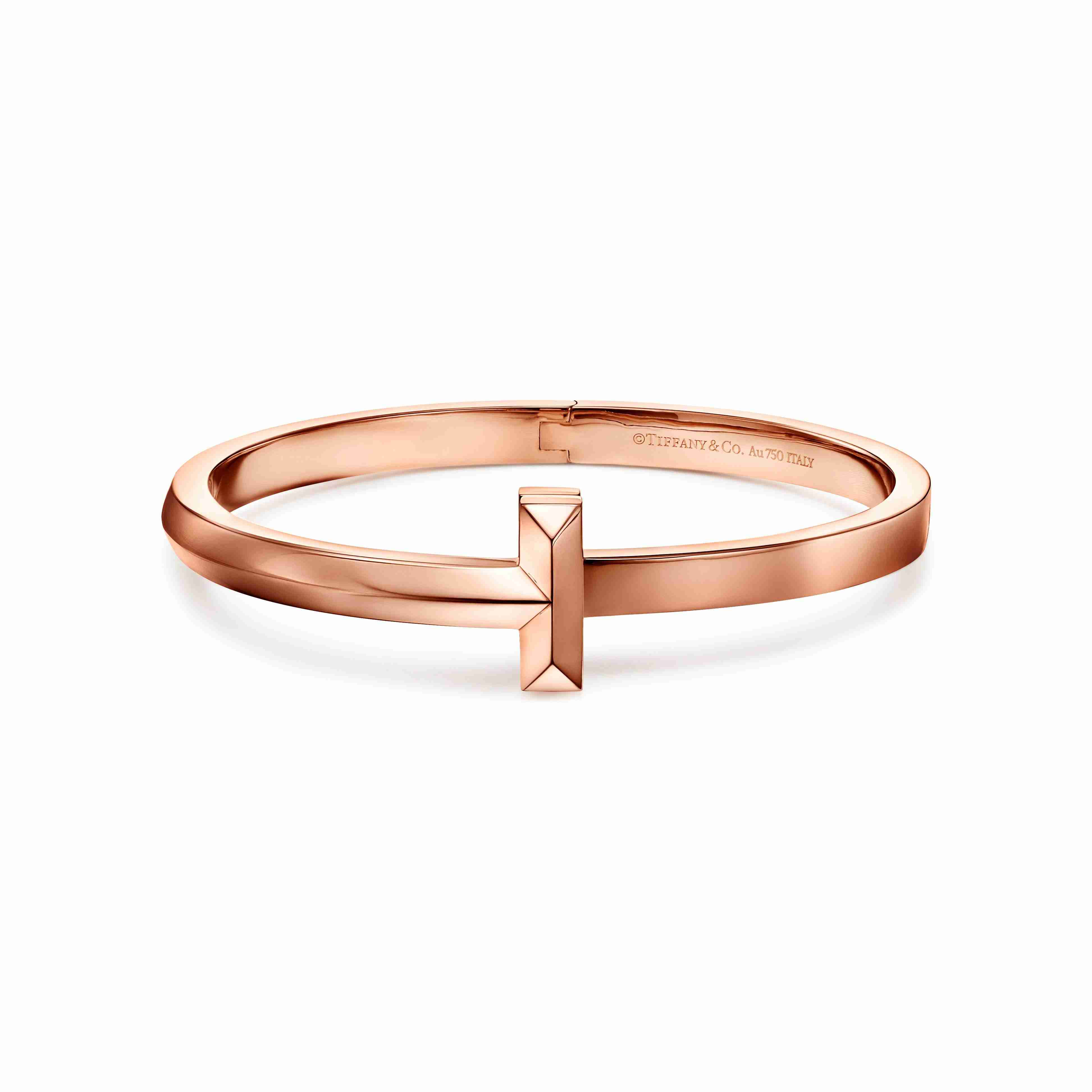 Tiffany T:T1 Wide Hinged Bangle
in 18k Rose Gold