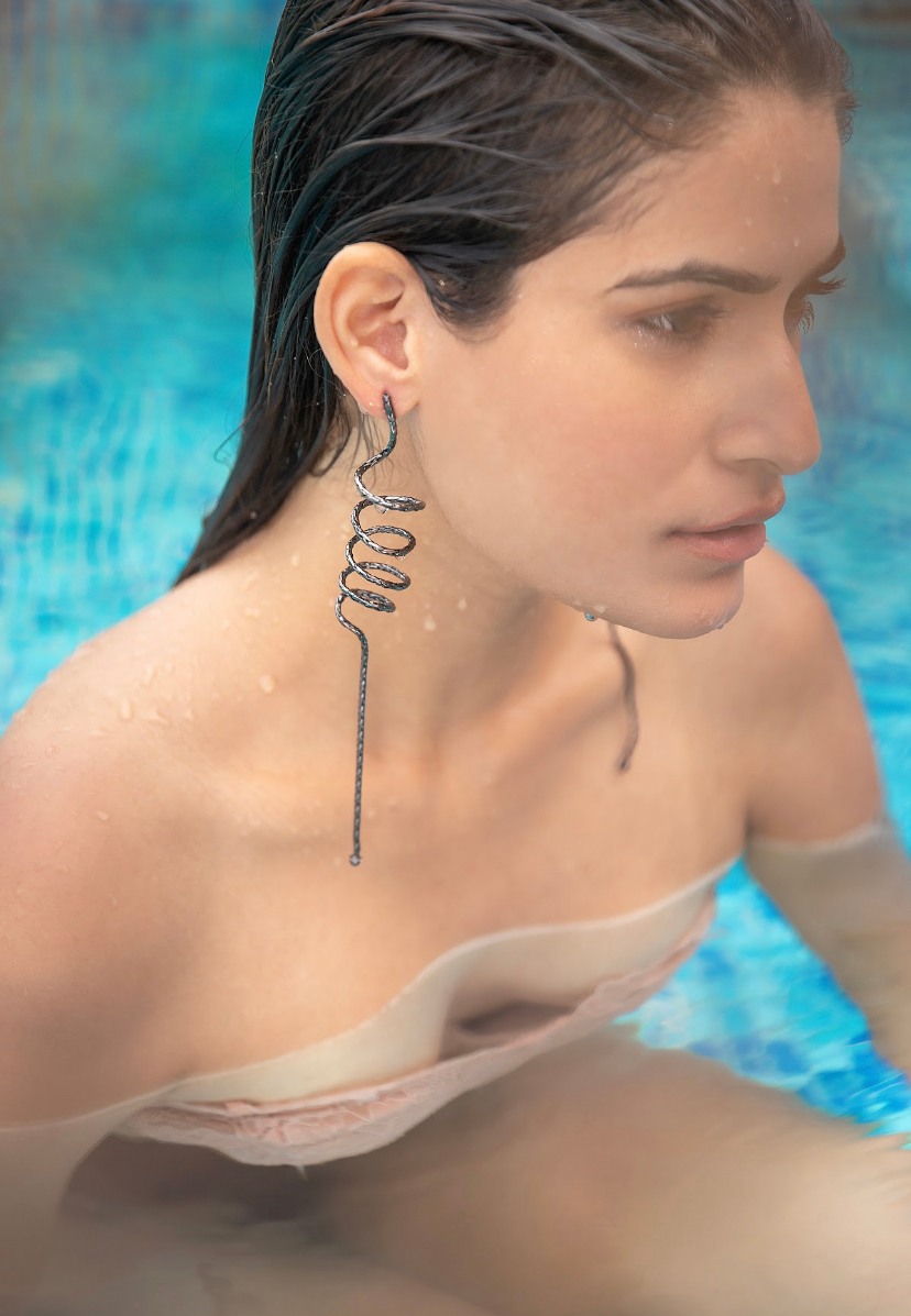 OH! Haute earrings in dark