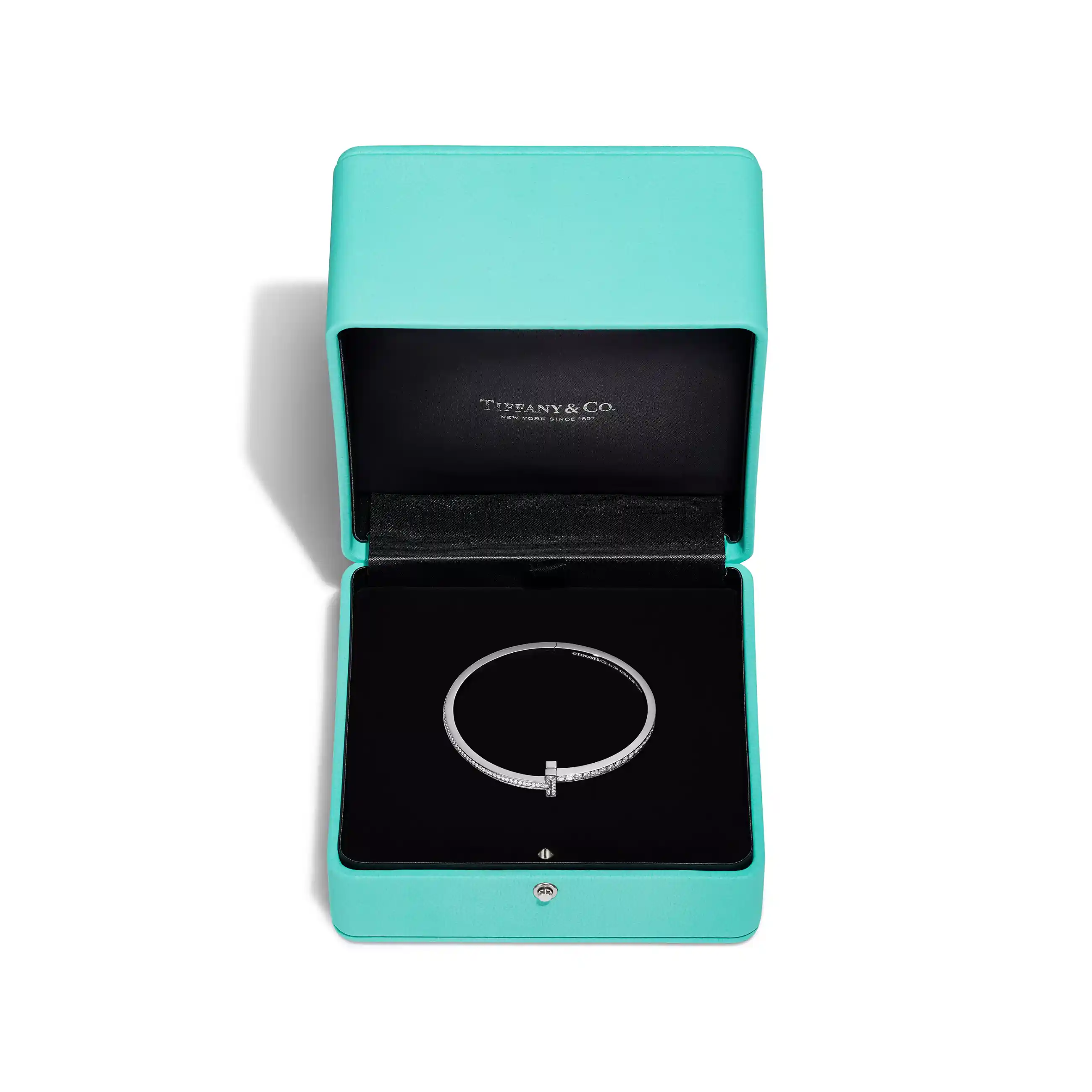 Tiffany T: T1 Narrow Pavé Diamond Hinged Bangle in White Gold