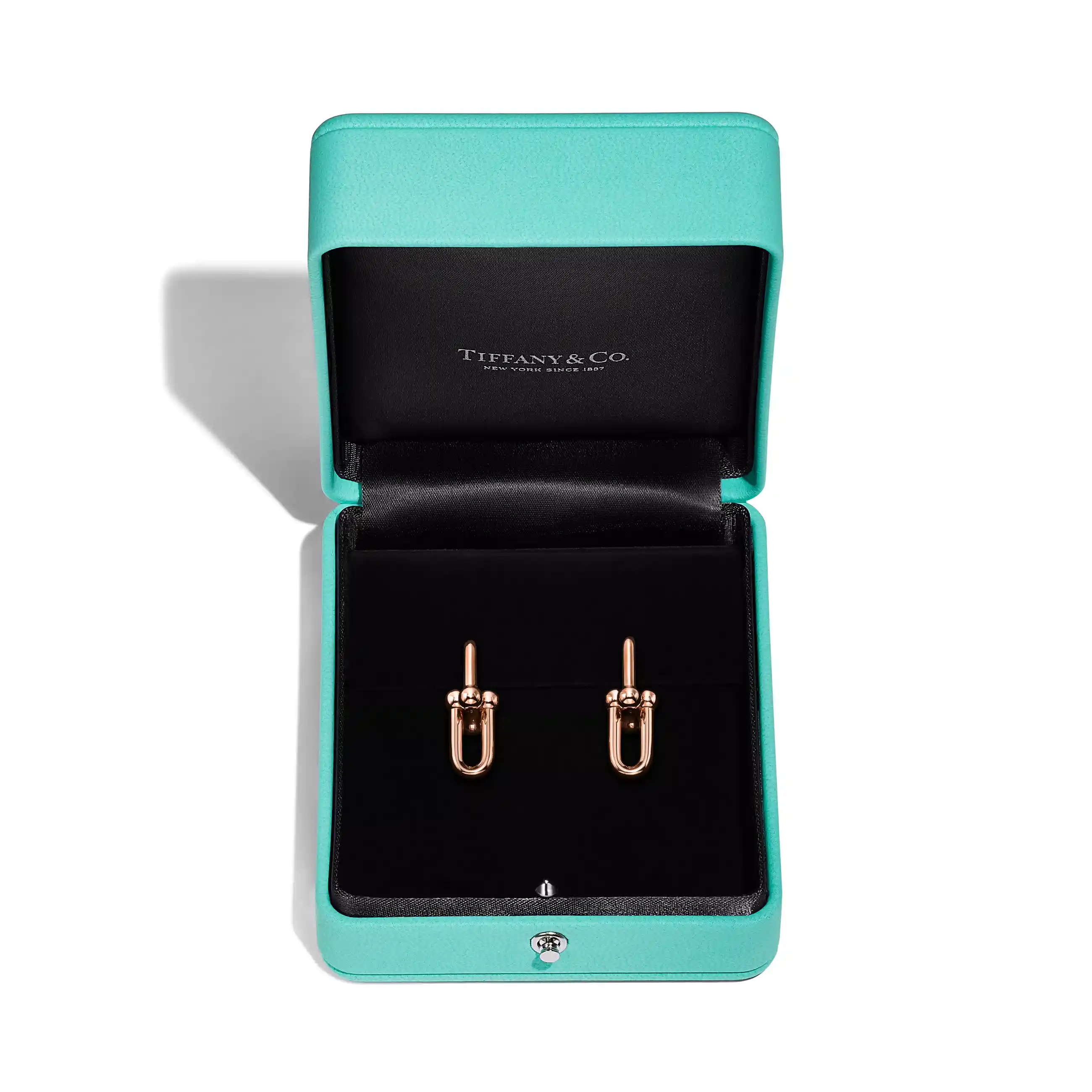 Tiffany HardWear: Medium Link Earrings in Rose Gold
