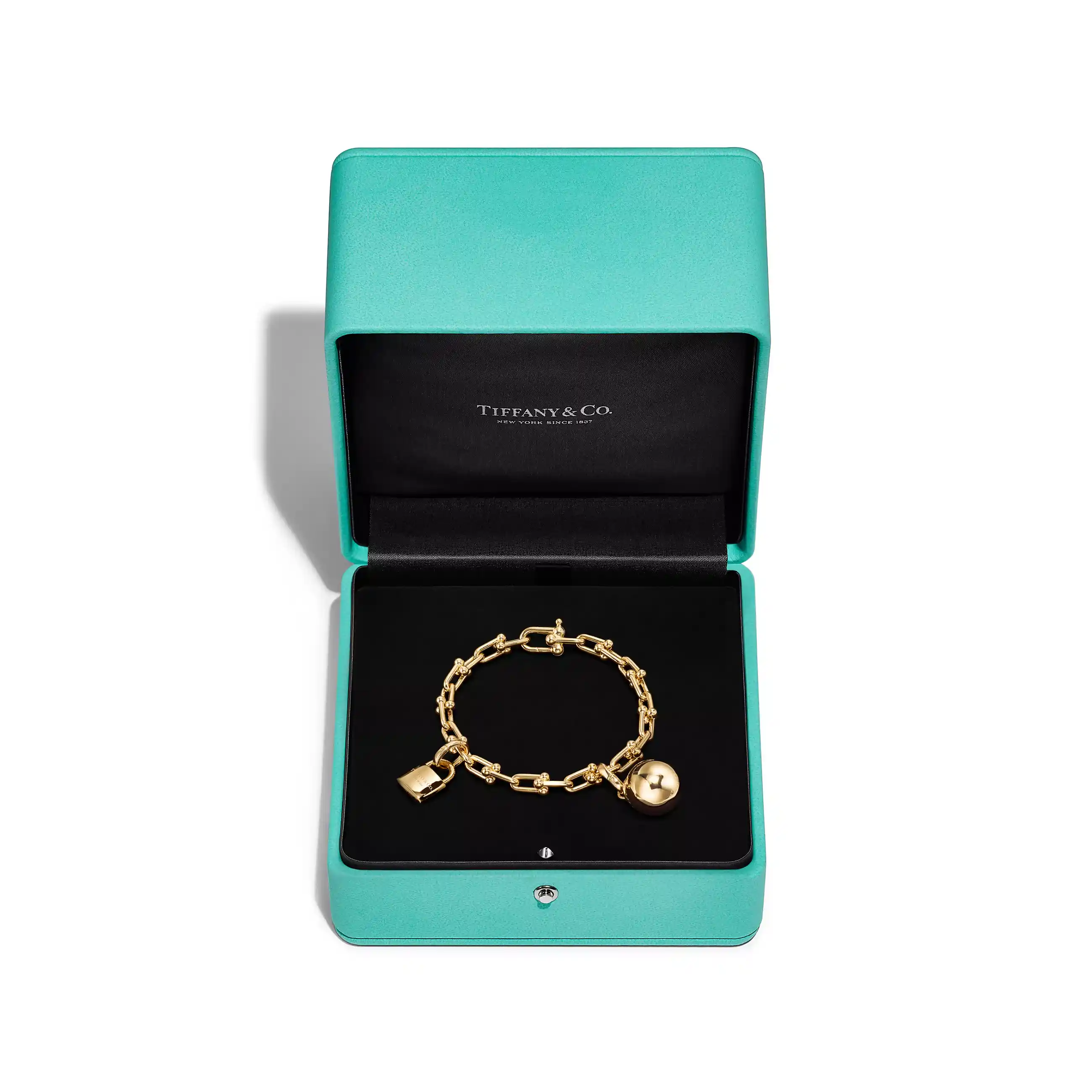 Tiffany HardWear: Small Single Wrap Bracelet in Yellow Gold