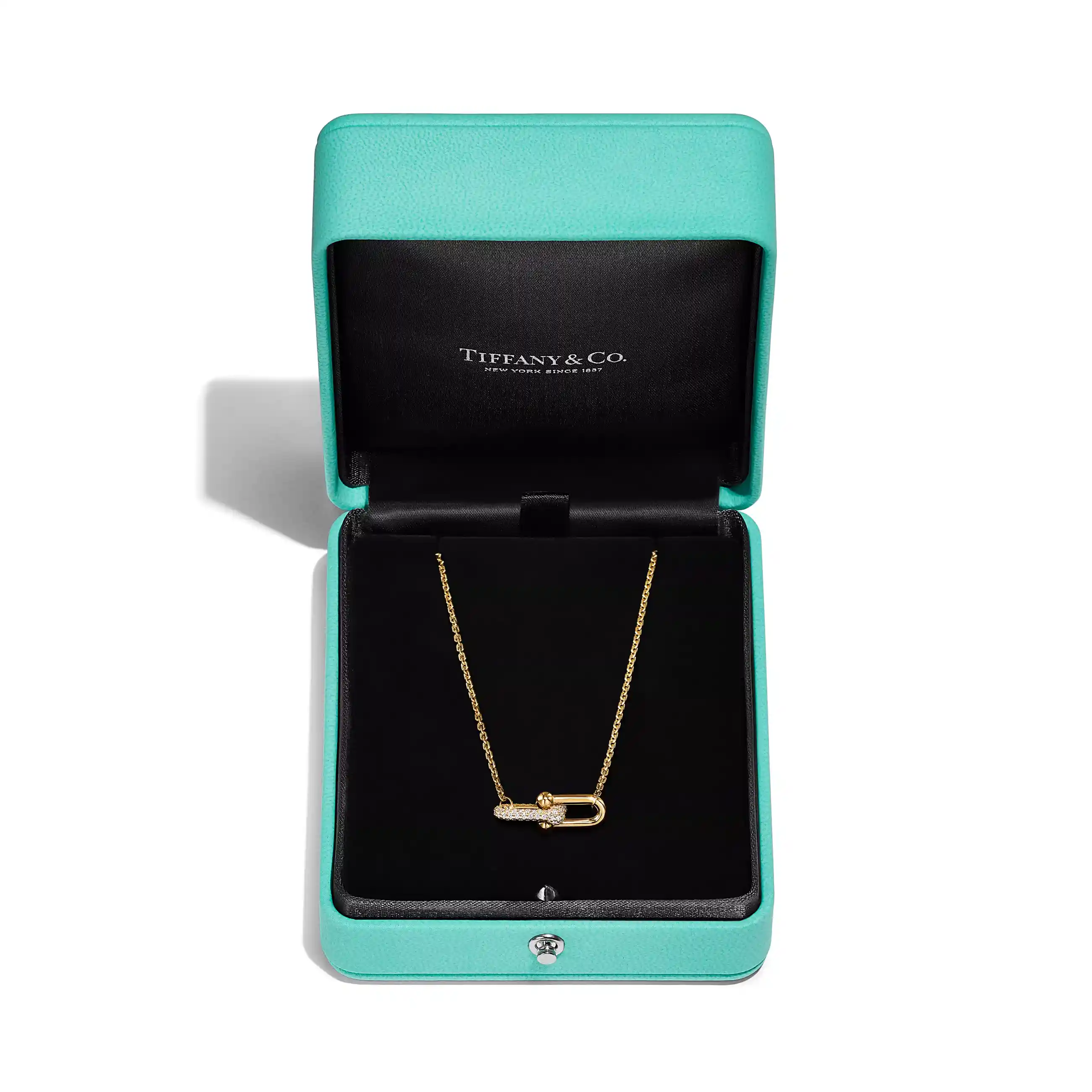 Tiffany HardWear: Double Link Pendant in Yellow Gold with Diamonds