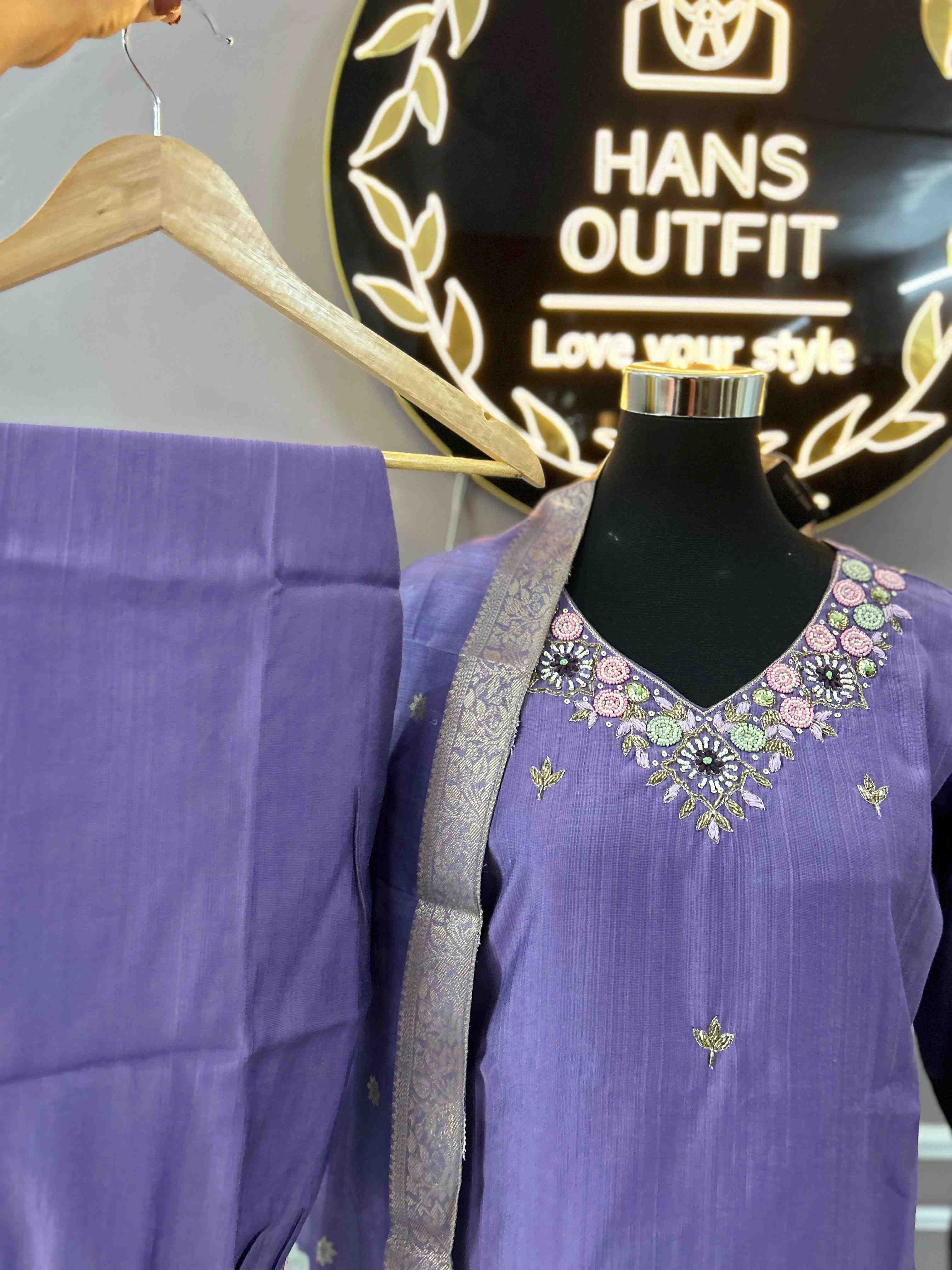 Lavender V neck beaded embroidery Kurta sets with silk dupatta
