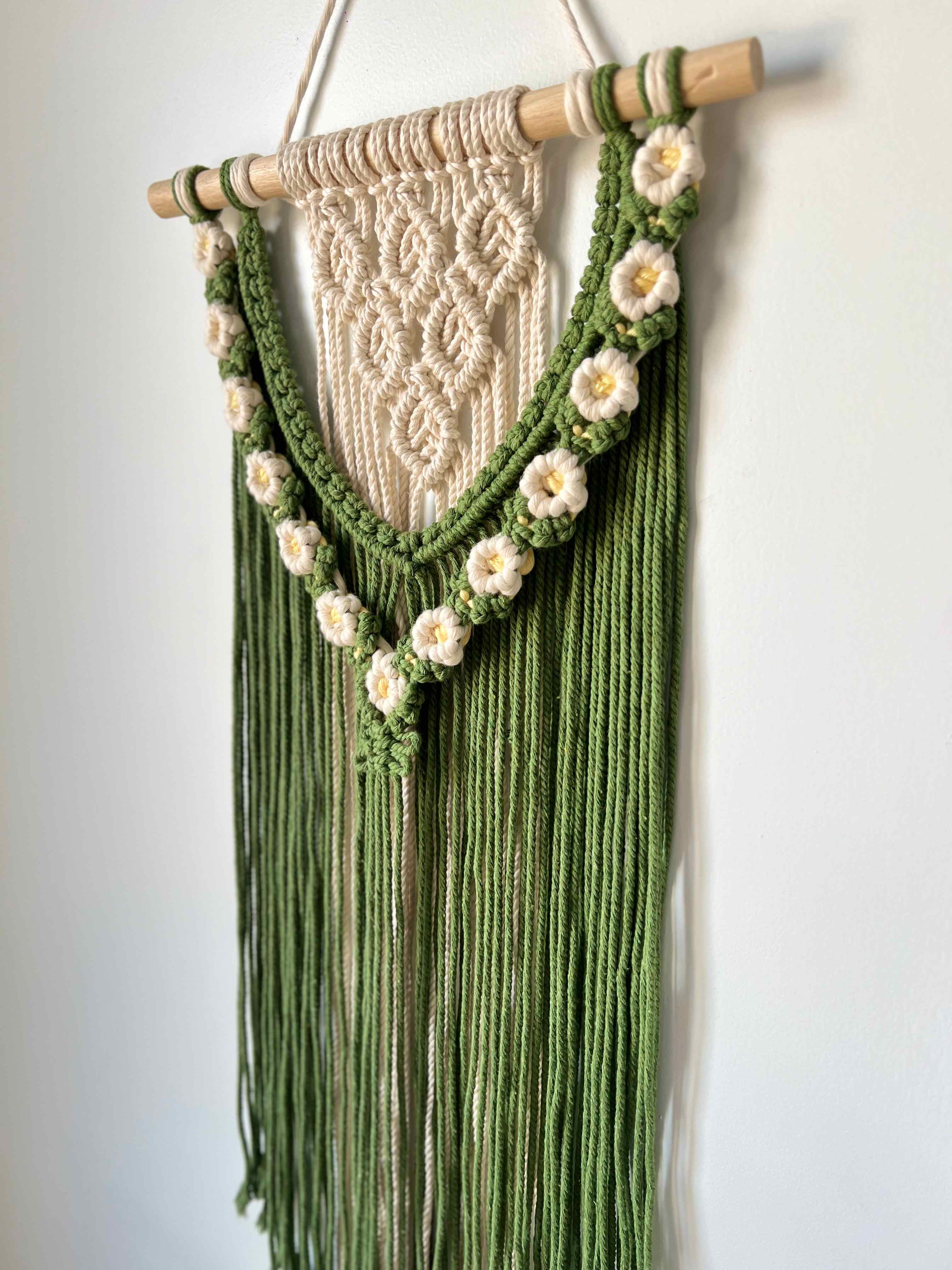 Macrame Daisy Wall Hanging