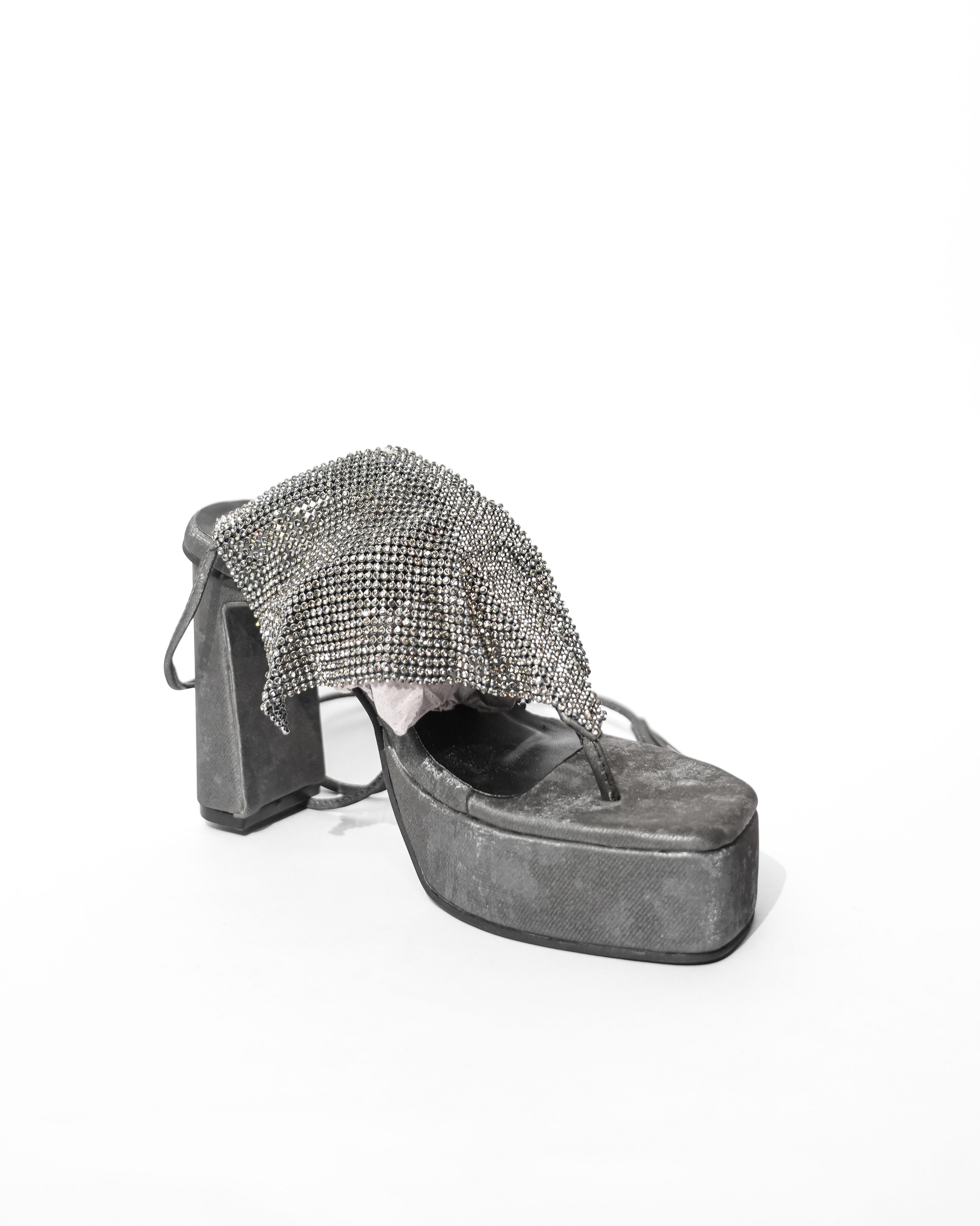 GREY JELLY  ELEVATED