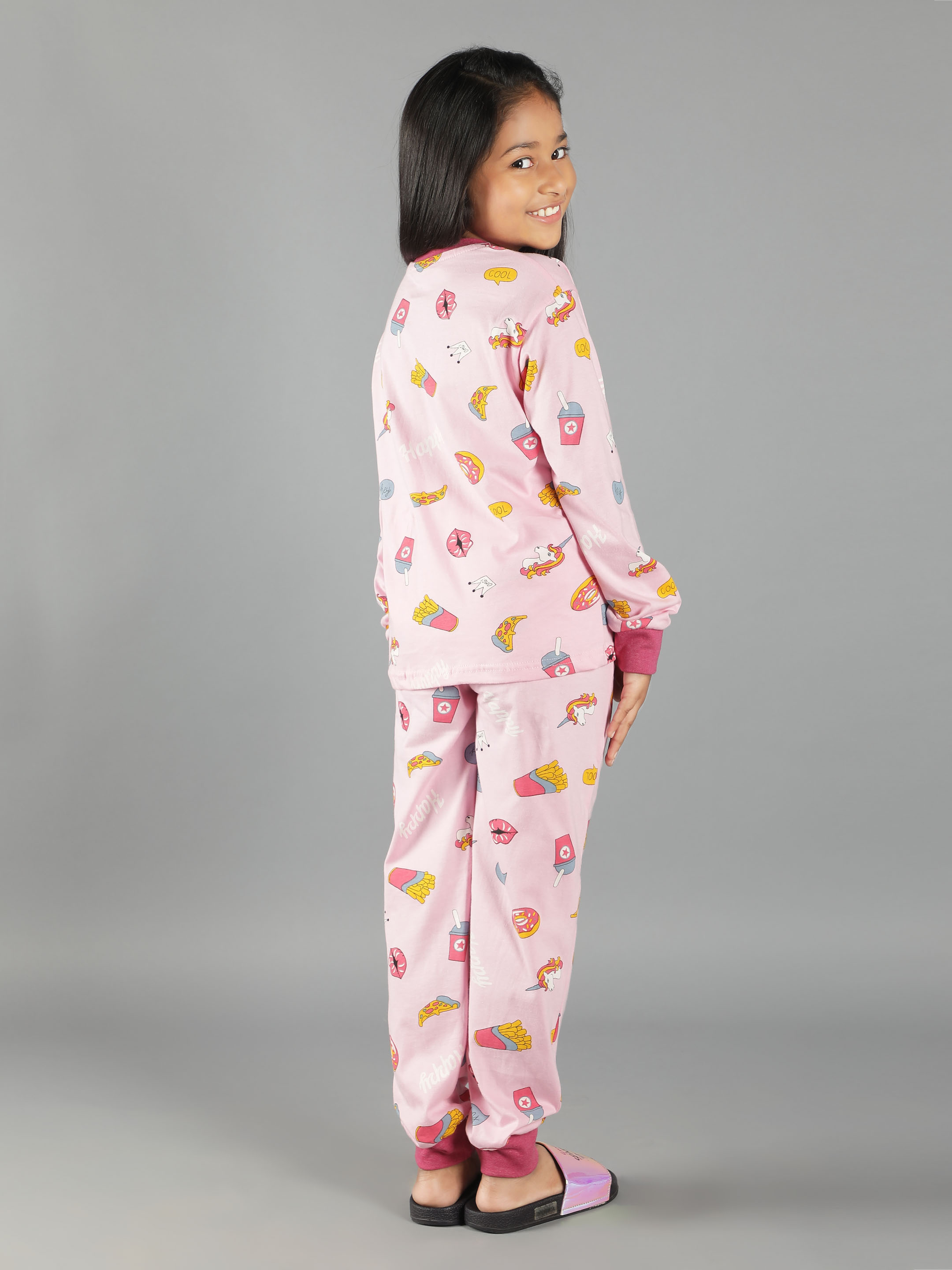 Ninos Dreams Unicorn Printed Girls Full Sleeves Coord set with Tshirt & Jogger - Pink