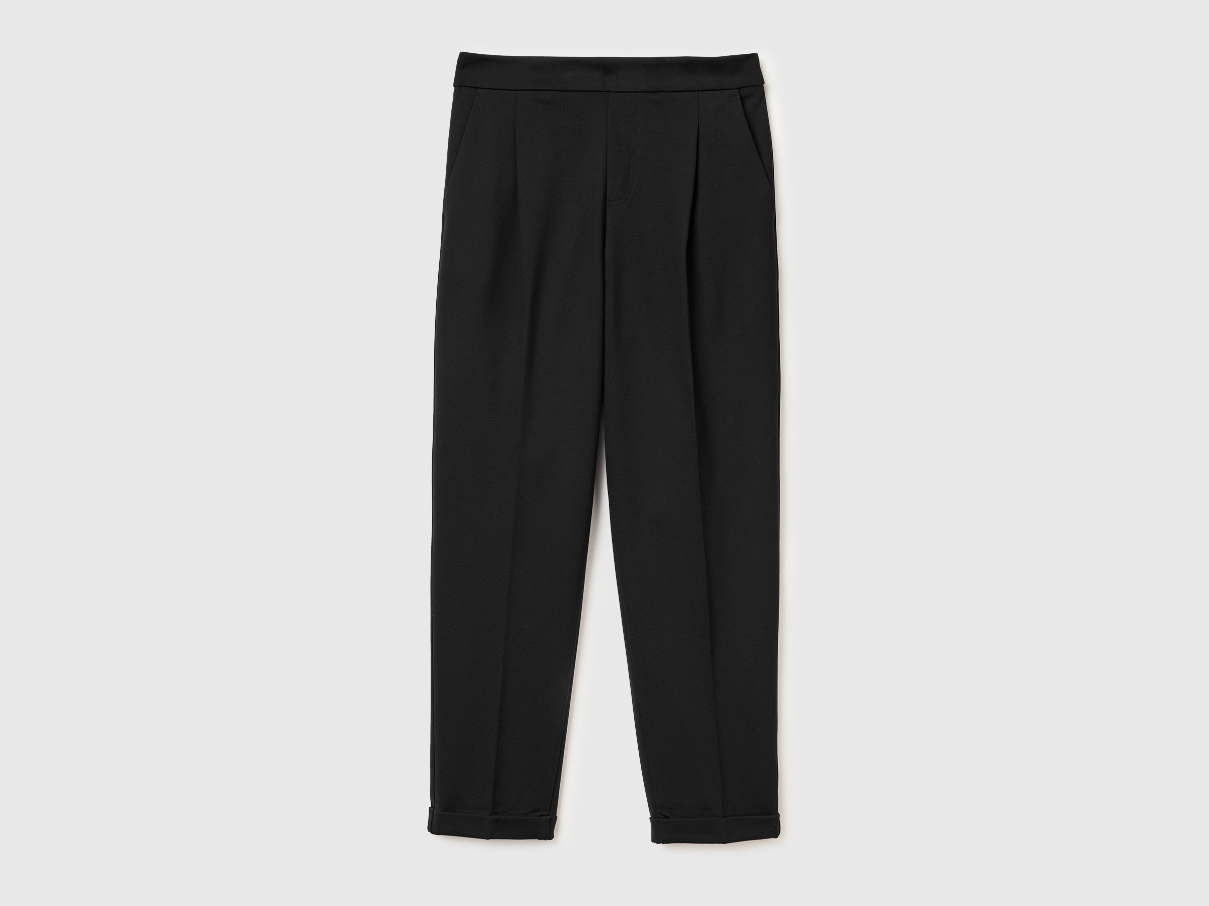 Regular fit trousers with crease
