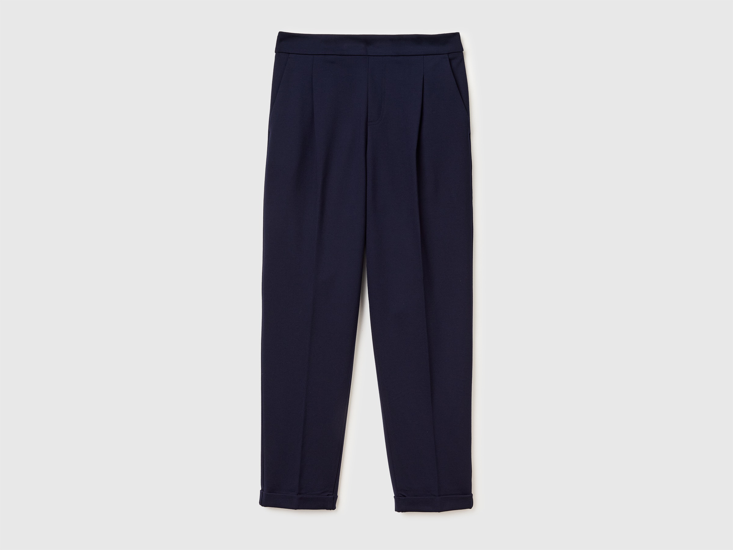 Regular fit trousers with crease