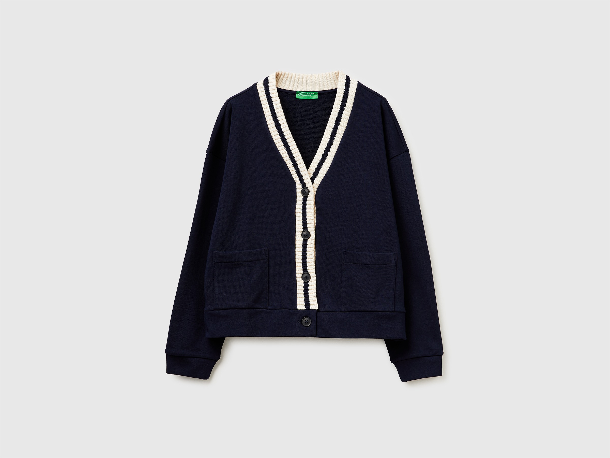 Sweatshirt cardigan with buttons