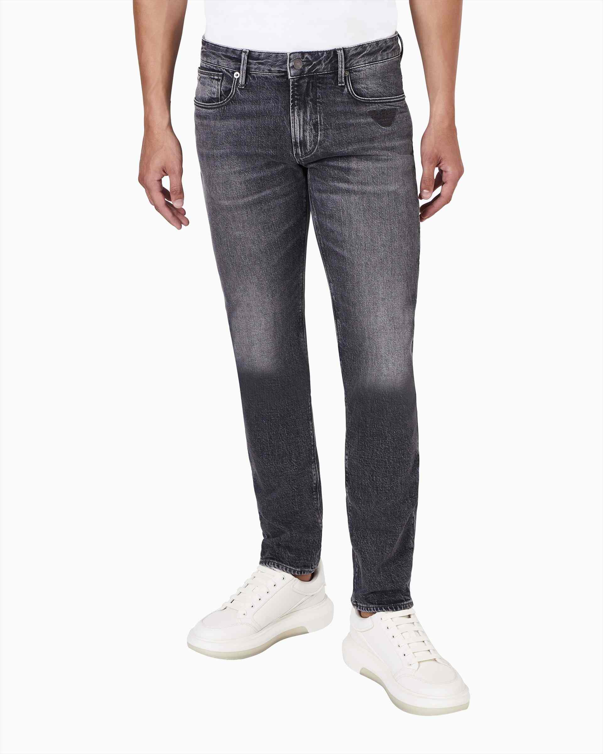 J06 Slim-Fit Jeans Washed Jeans With Eagle Embroidery