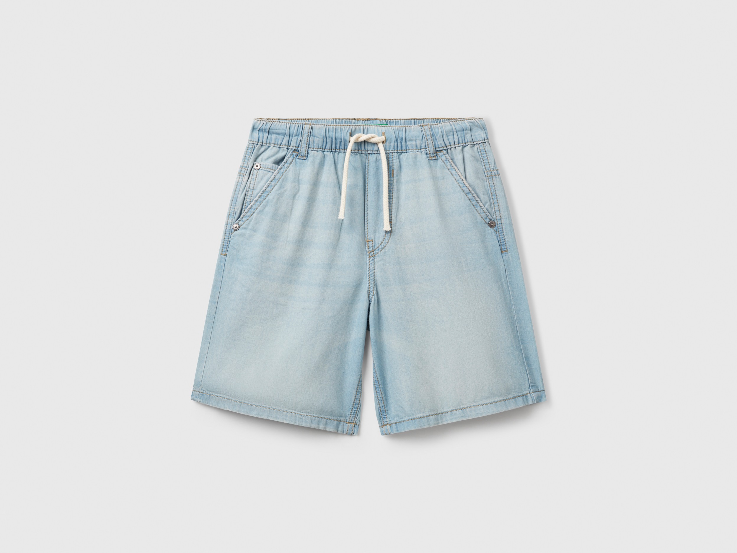 Bermuda shorts in chambray